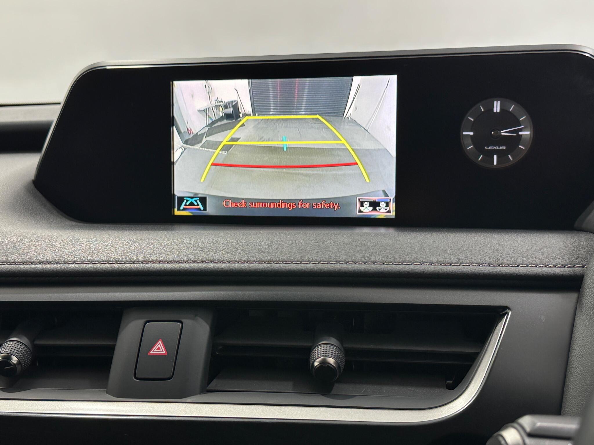 Lexus UX view 24