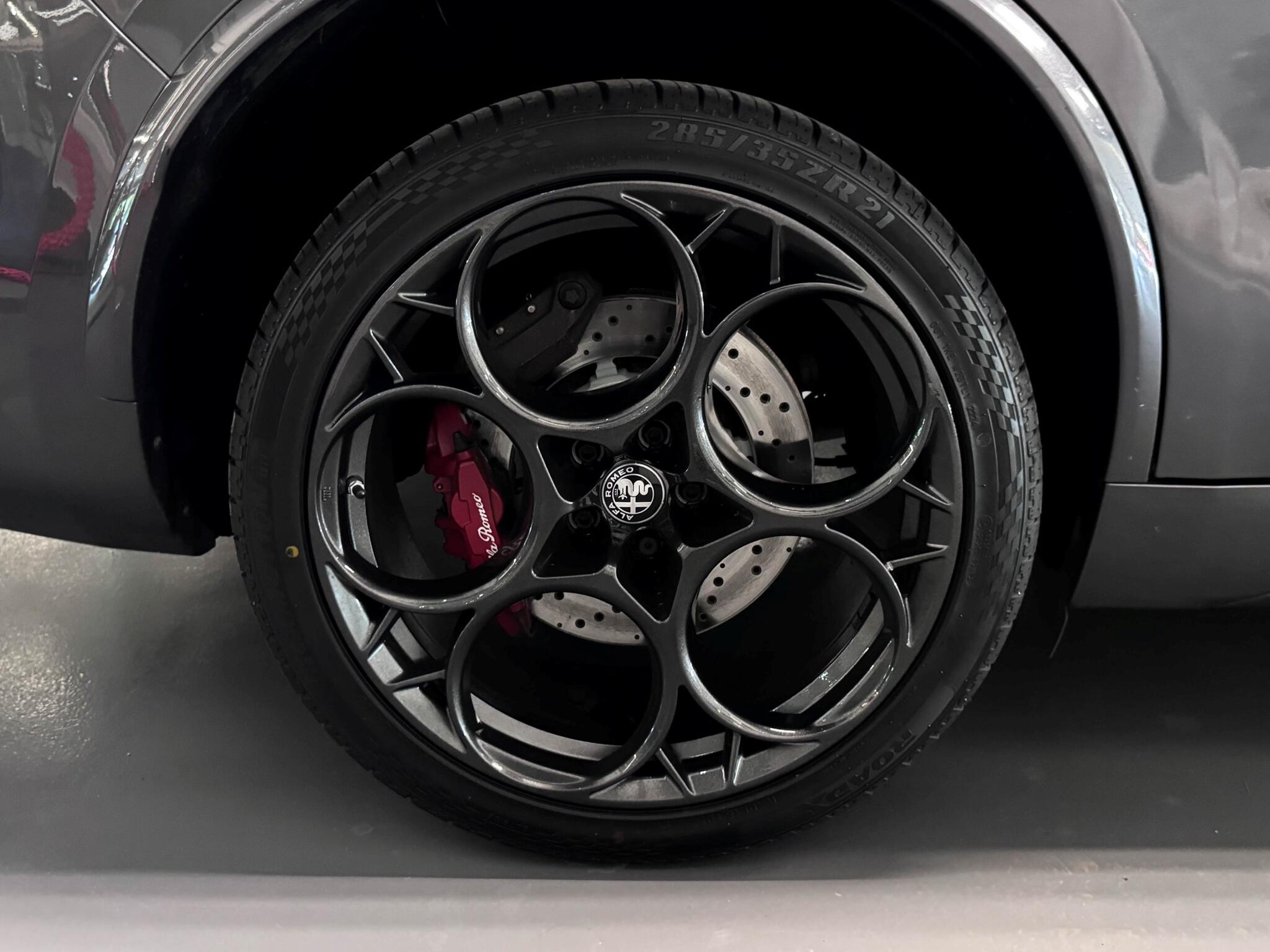 Alfa Romeo Stelvio view 63
