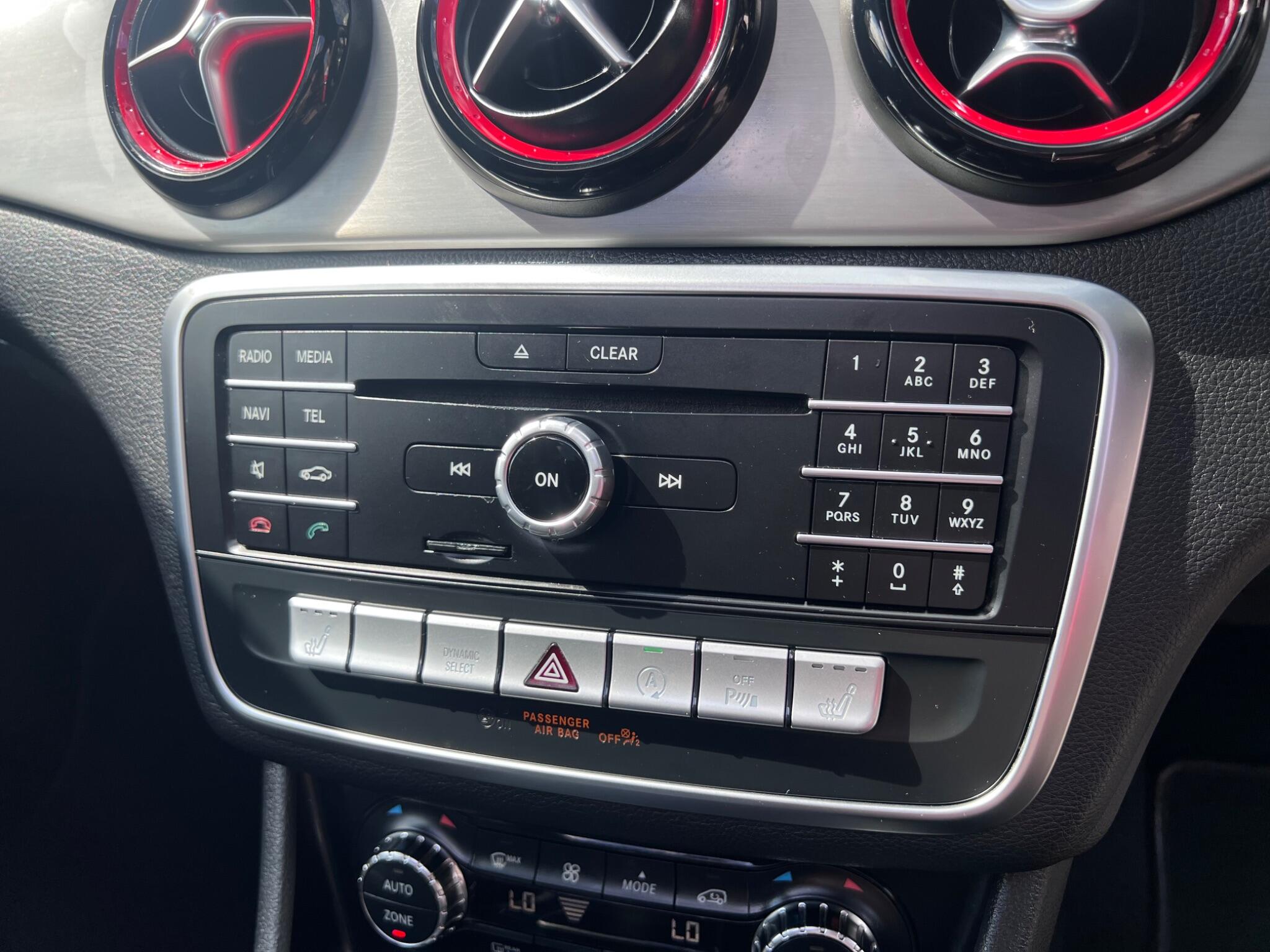 Mercedes-Benz Cla view 28