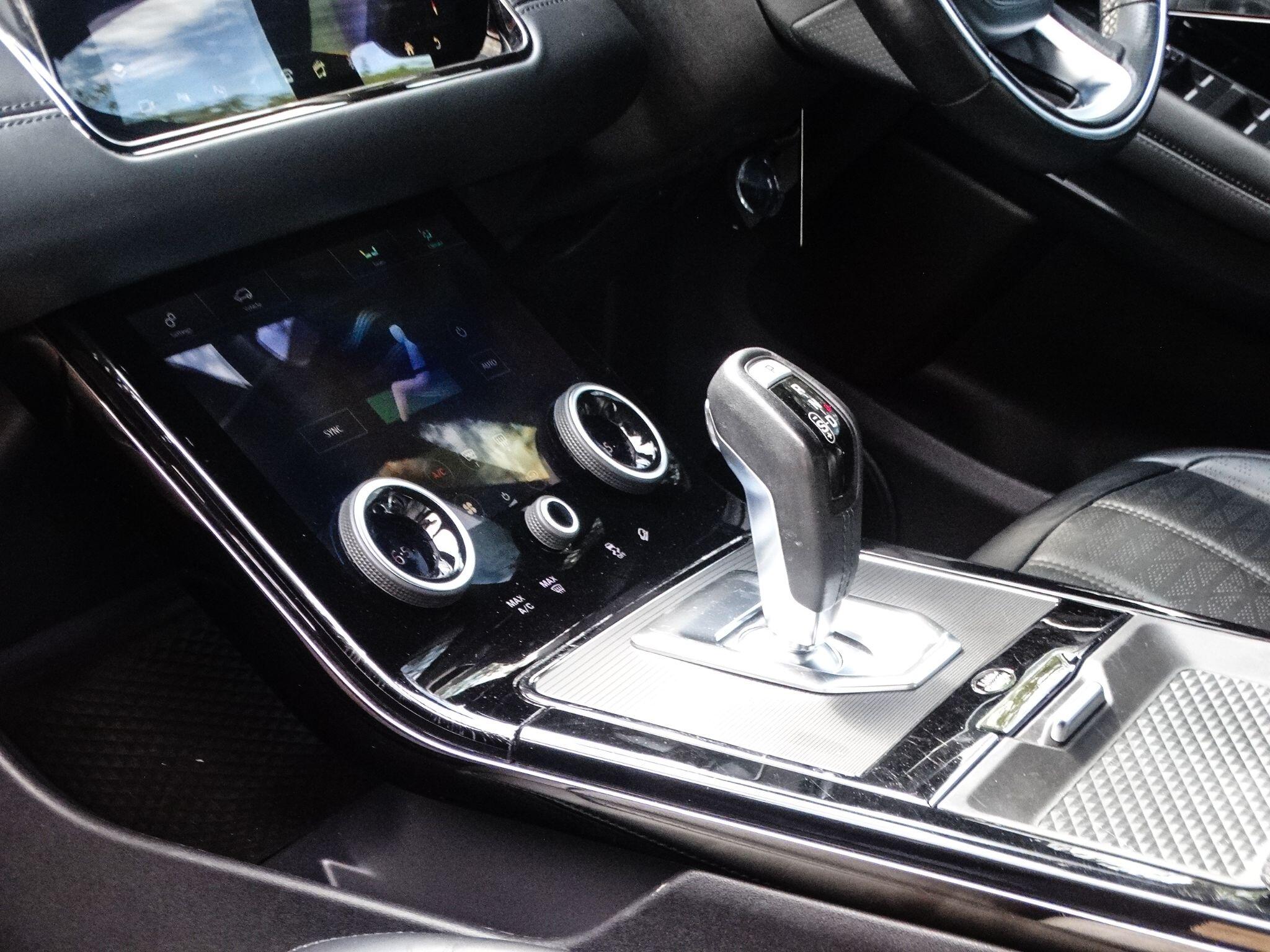 Land Rover Range Rover Evoque view 17
