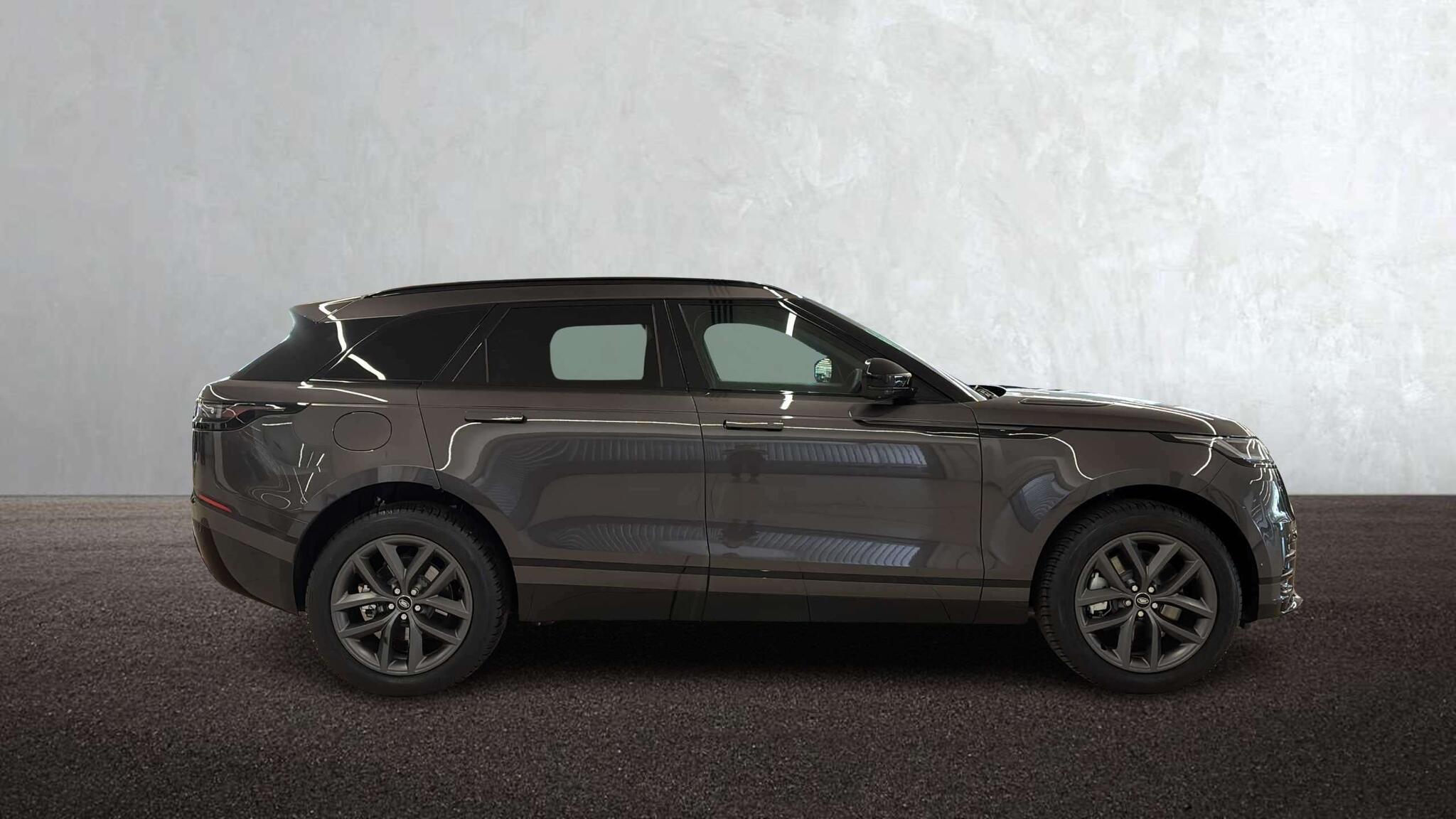 Land Rover Range Rover Velar view 5
