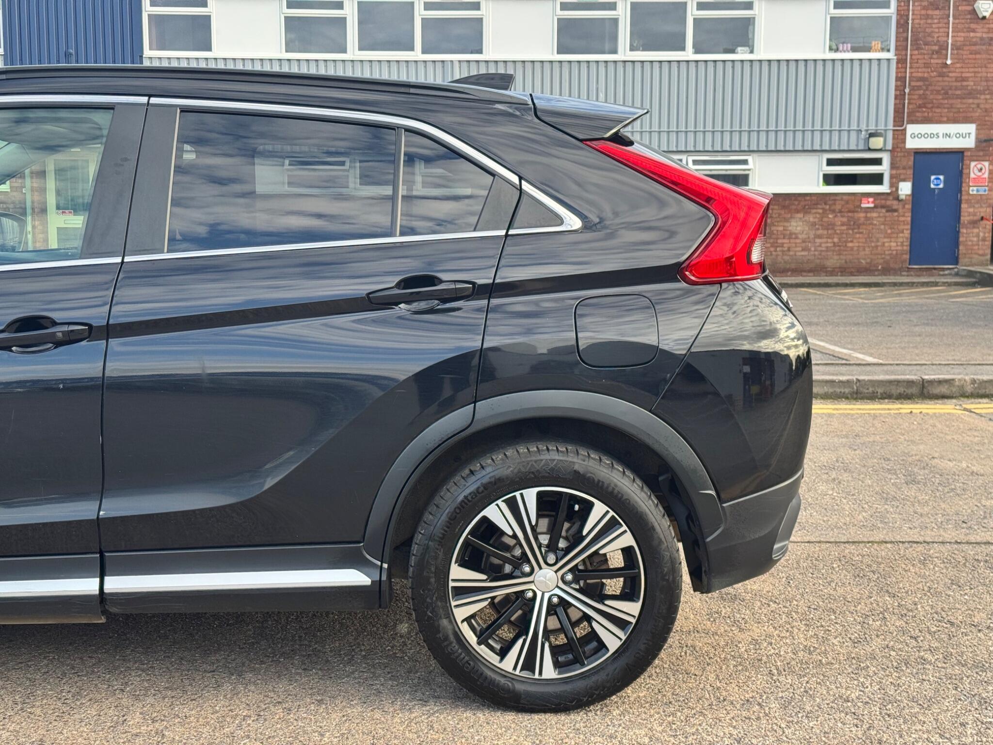 Mitsubishi Eclipse Cross view 41