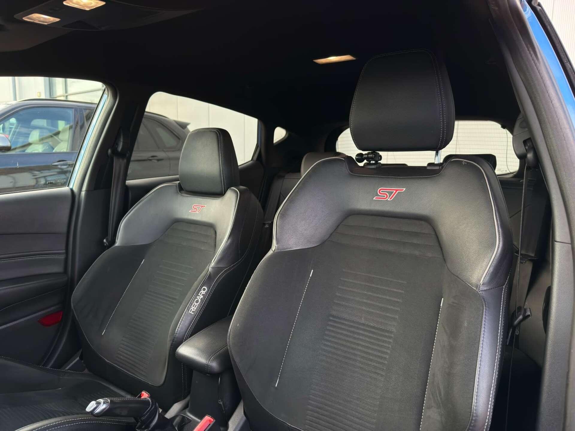 Ford Fiesta view 44