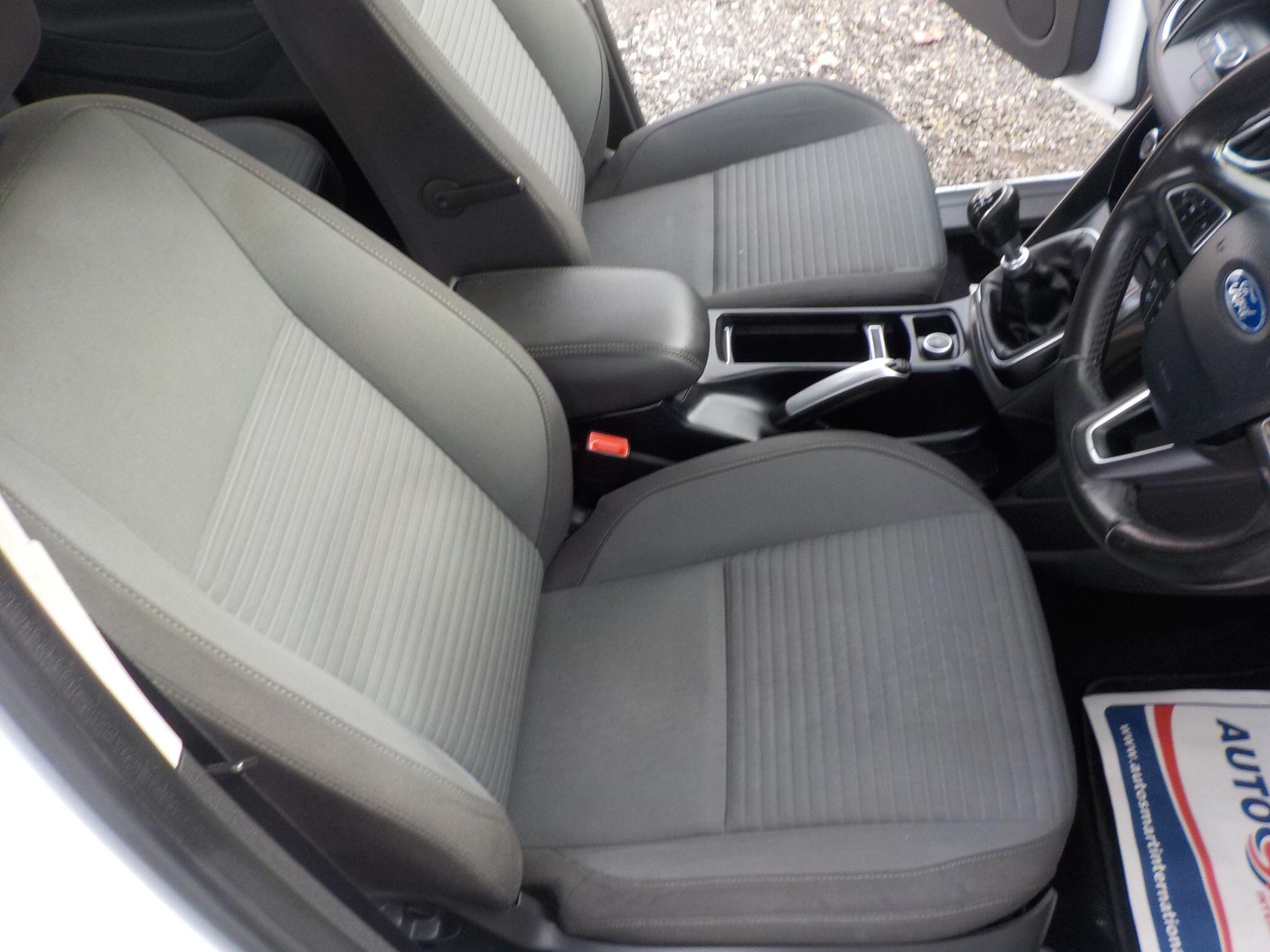 Ford Grand C-Max 1.5 TDCi Titanium Euro 6 (s/s) 5dr