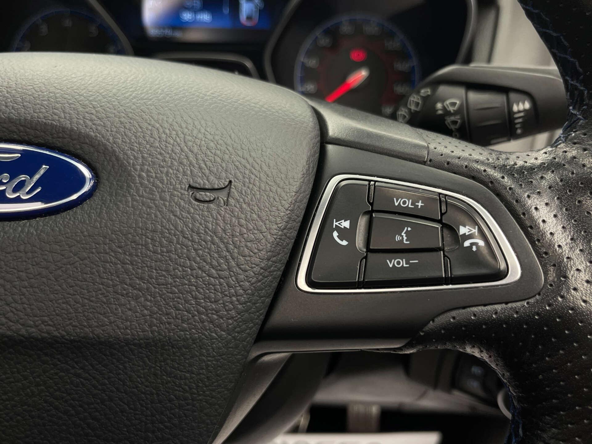 Ford Focus view 21