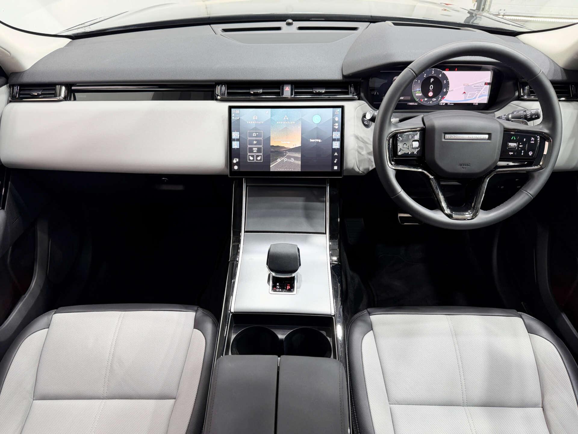 Land Rover Range Rover Velar view 19