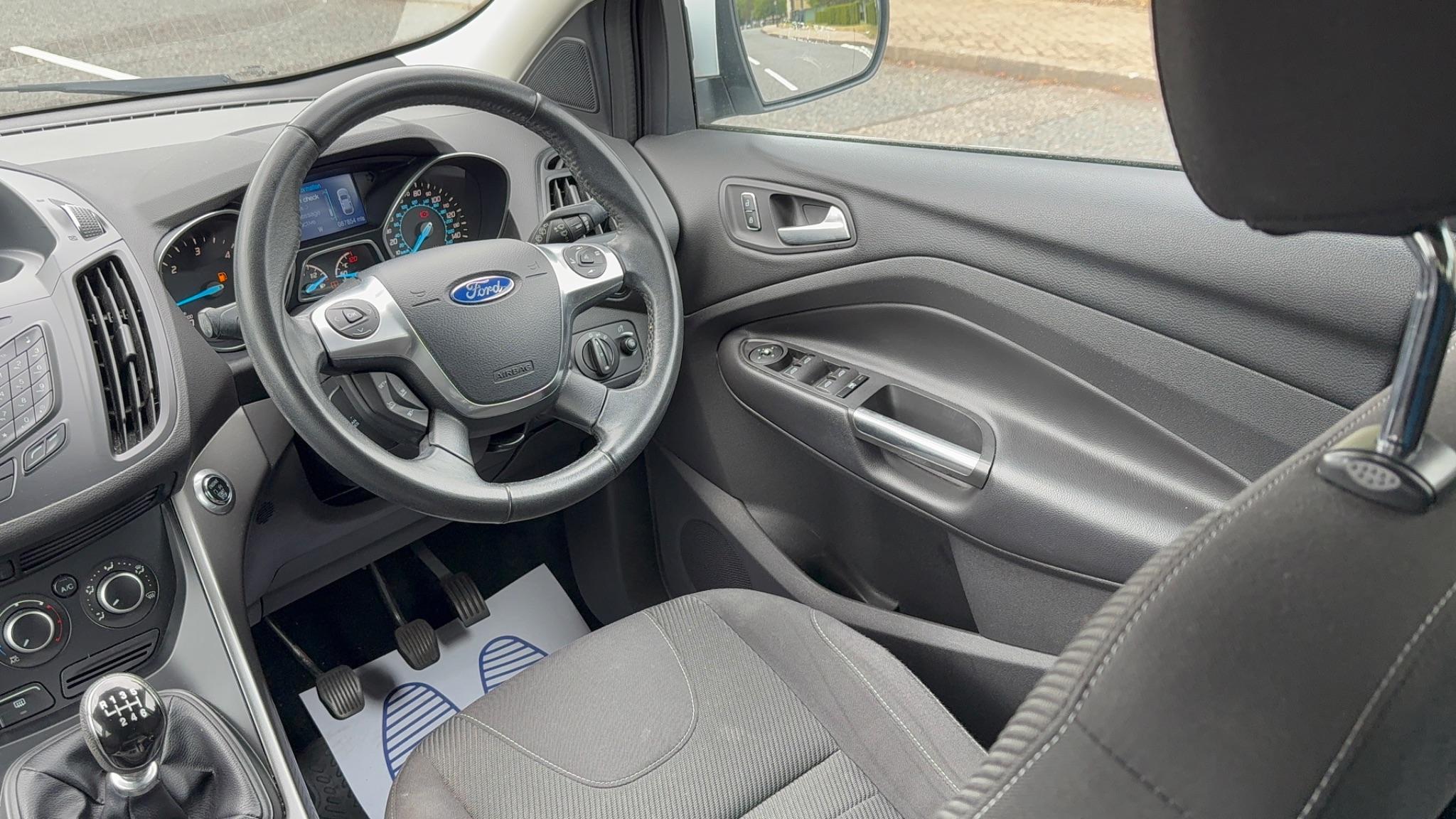 2014 Ford Kuga 2.0 TDCi Zetec AWD Euro 5 5dr • 87,800 miles image 46