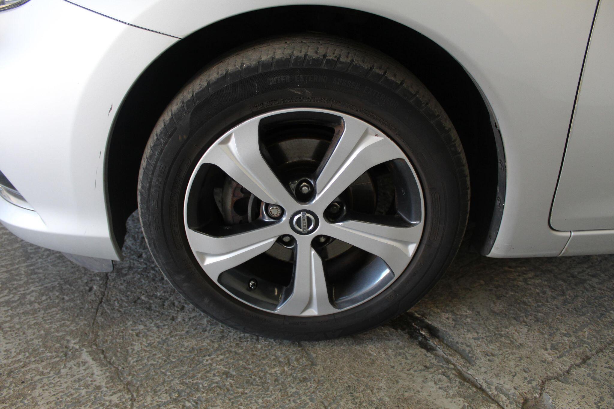 Nissan Pulsar view 52