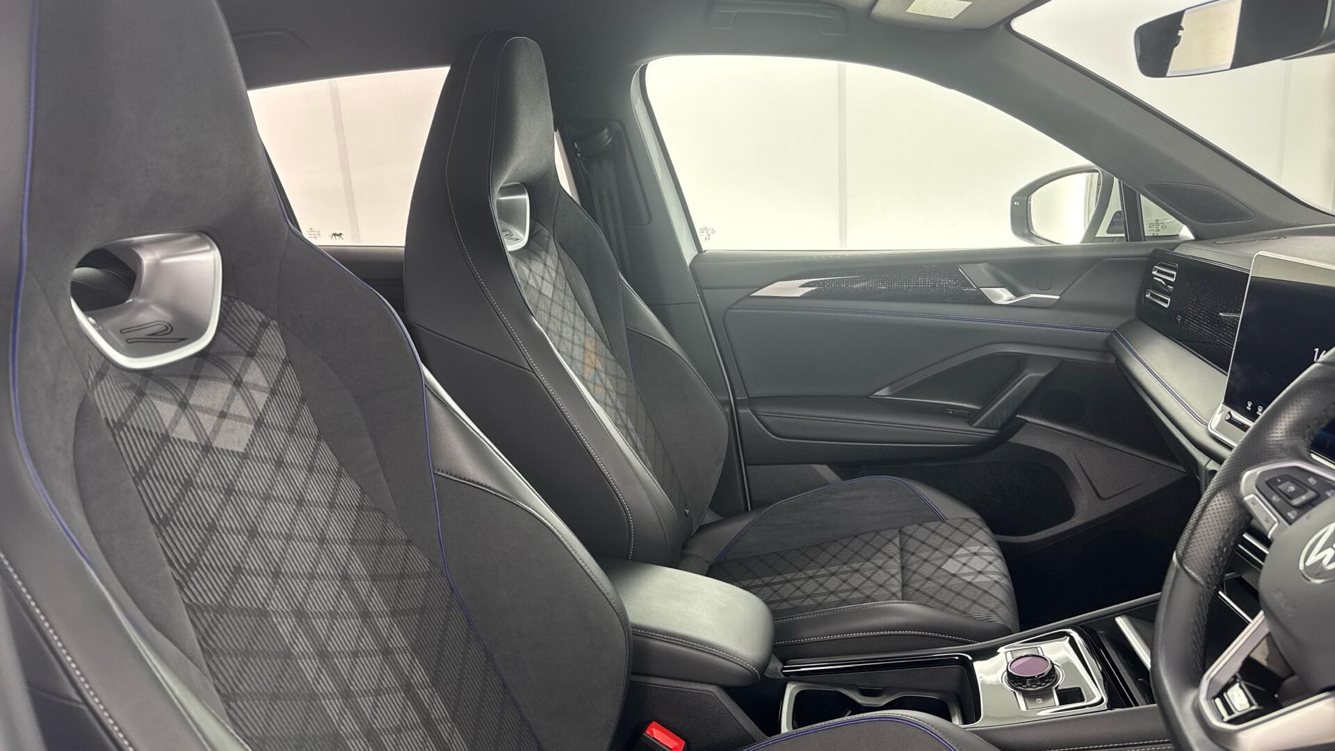Volkswagen Tiguan view 16