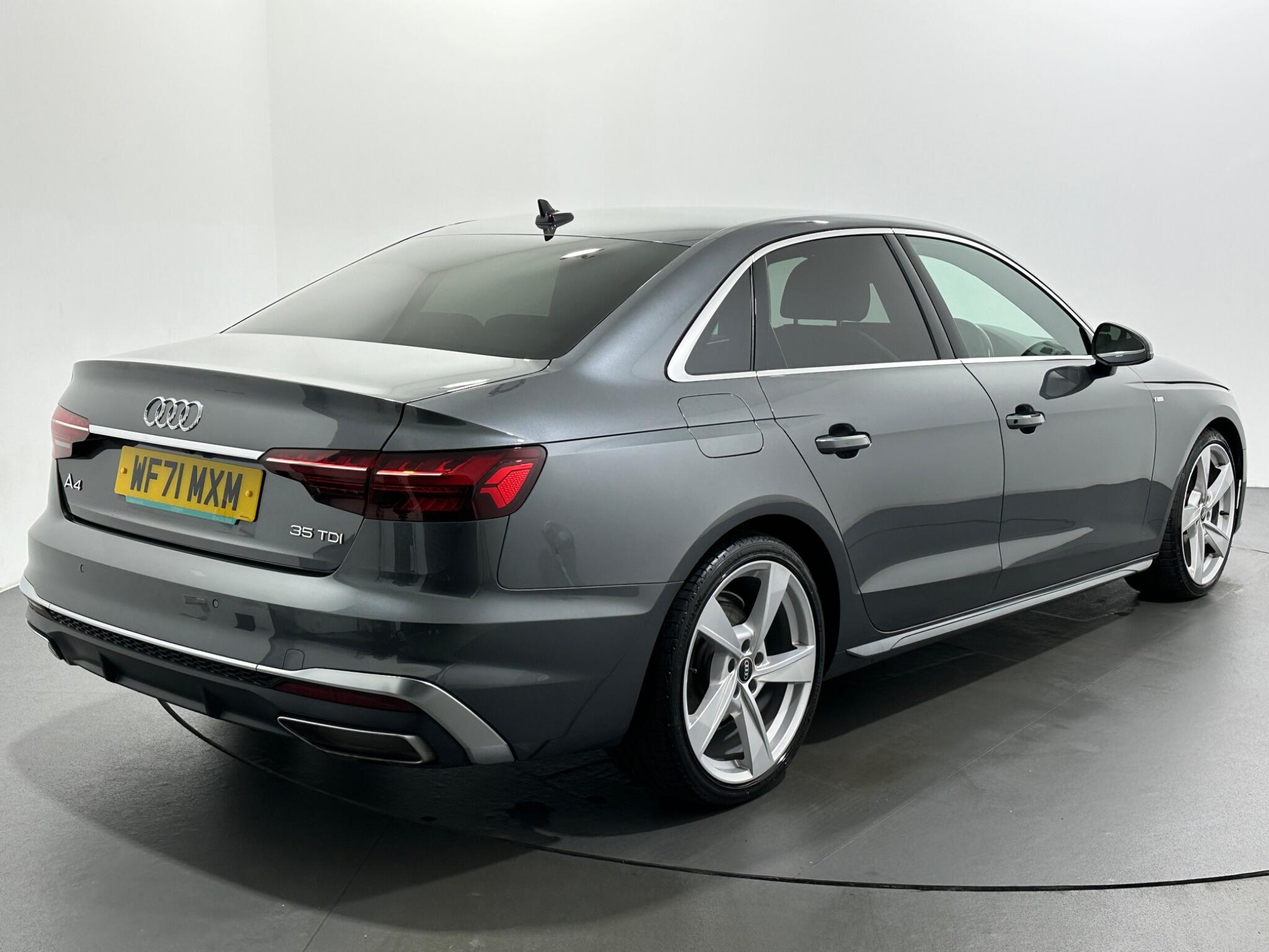 Audi A4 view 8