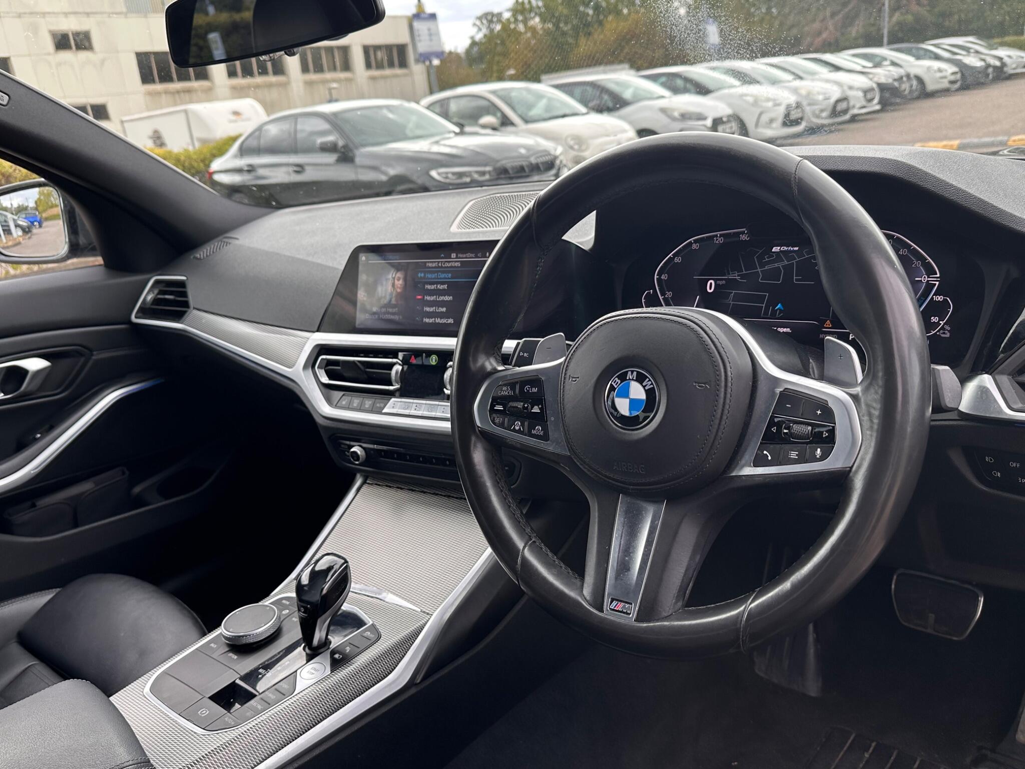 BMW 3 Series view 18