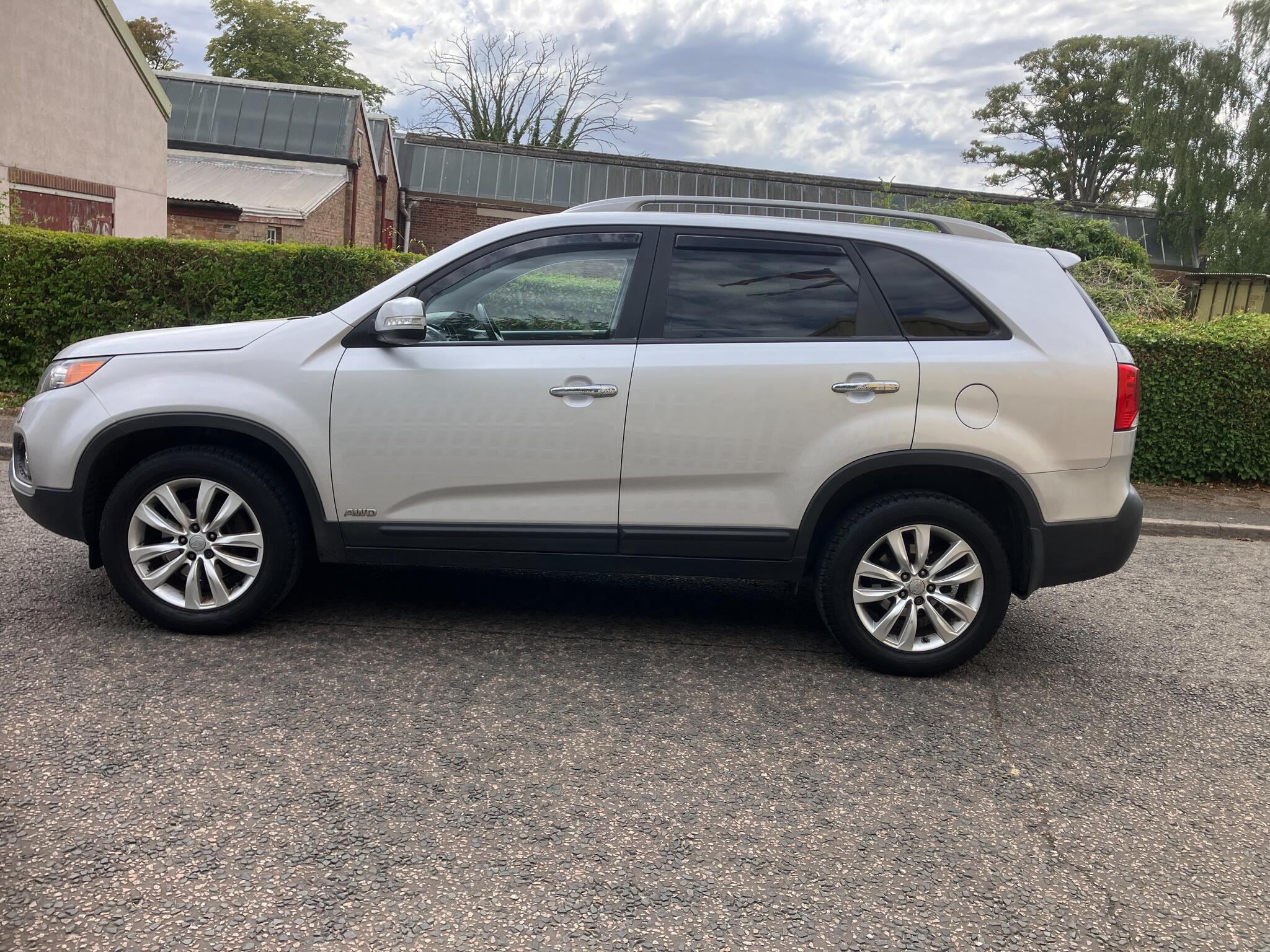Kia Sorento view 4