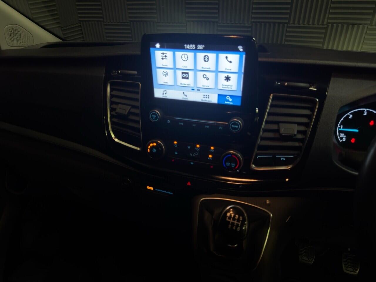 Ford Transit Custom view 16