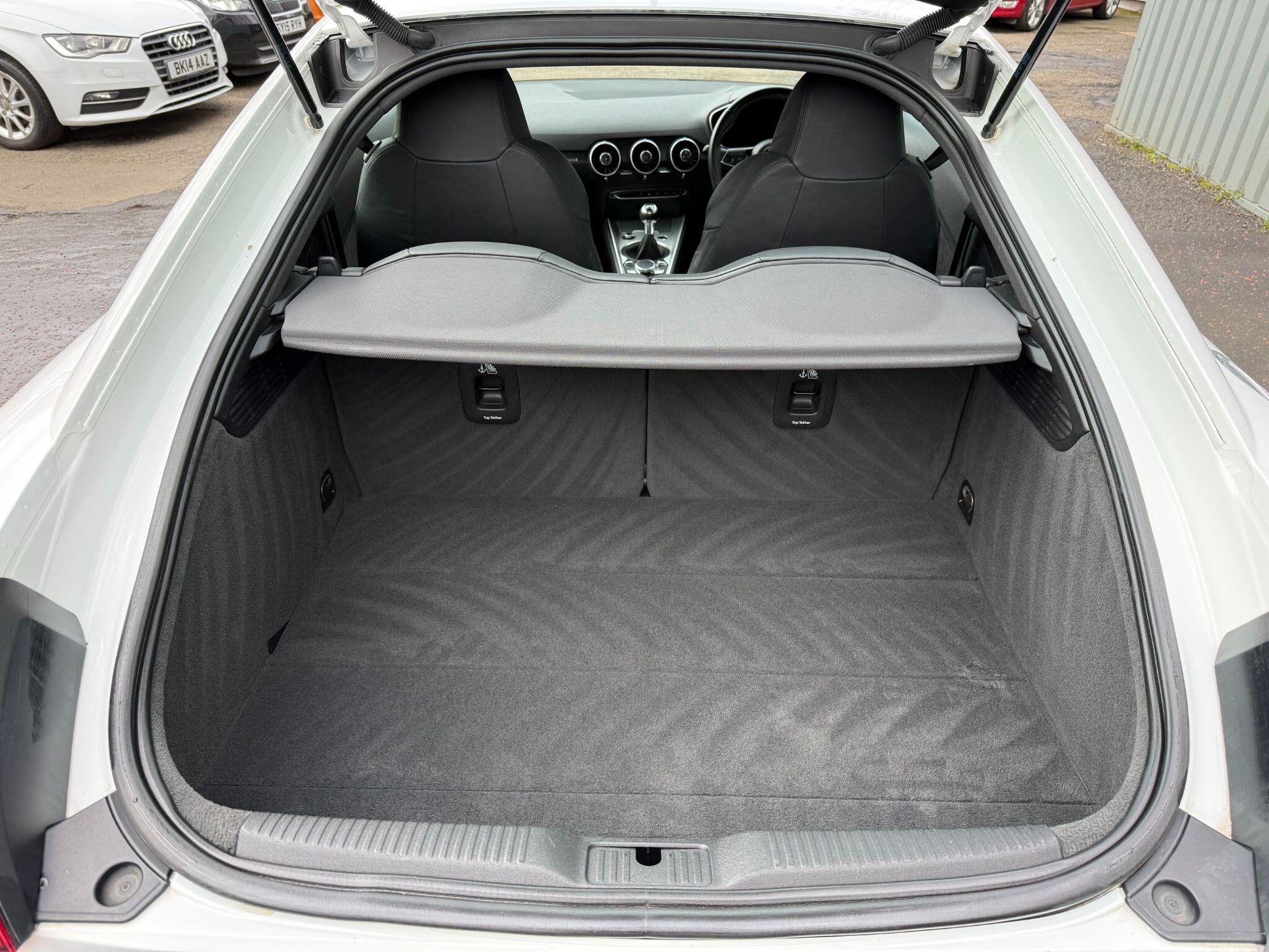 Audi TT view 37