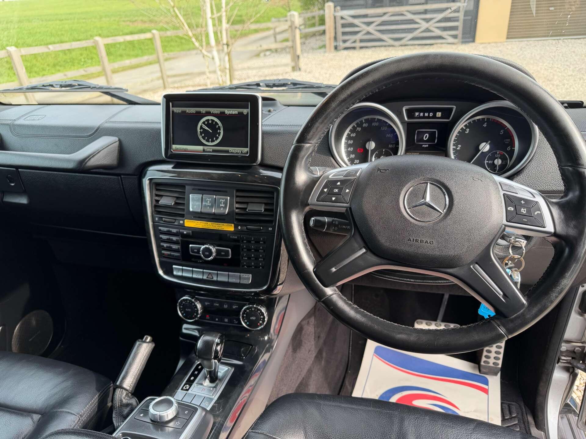 Mercedes-Benz G-Class view 22