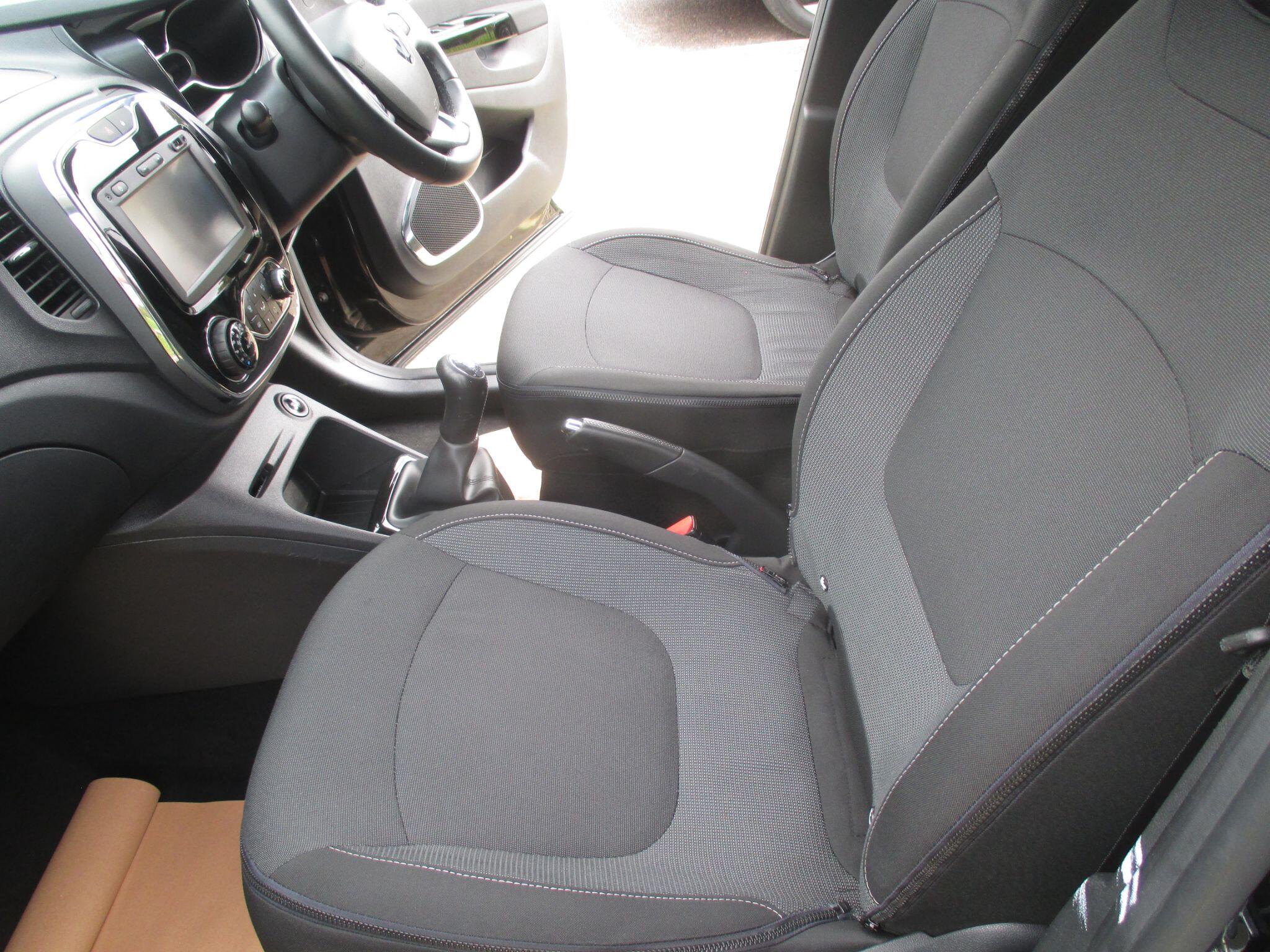 Renault Captur view 30
