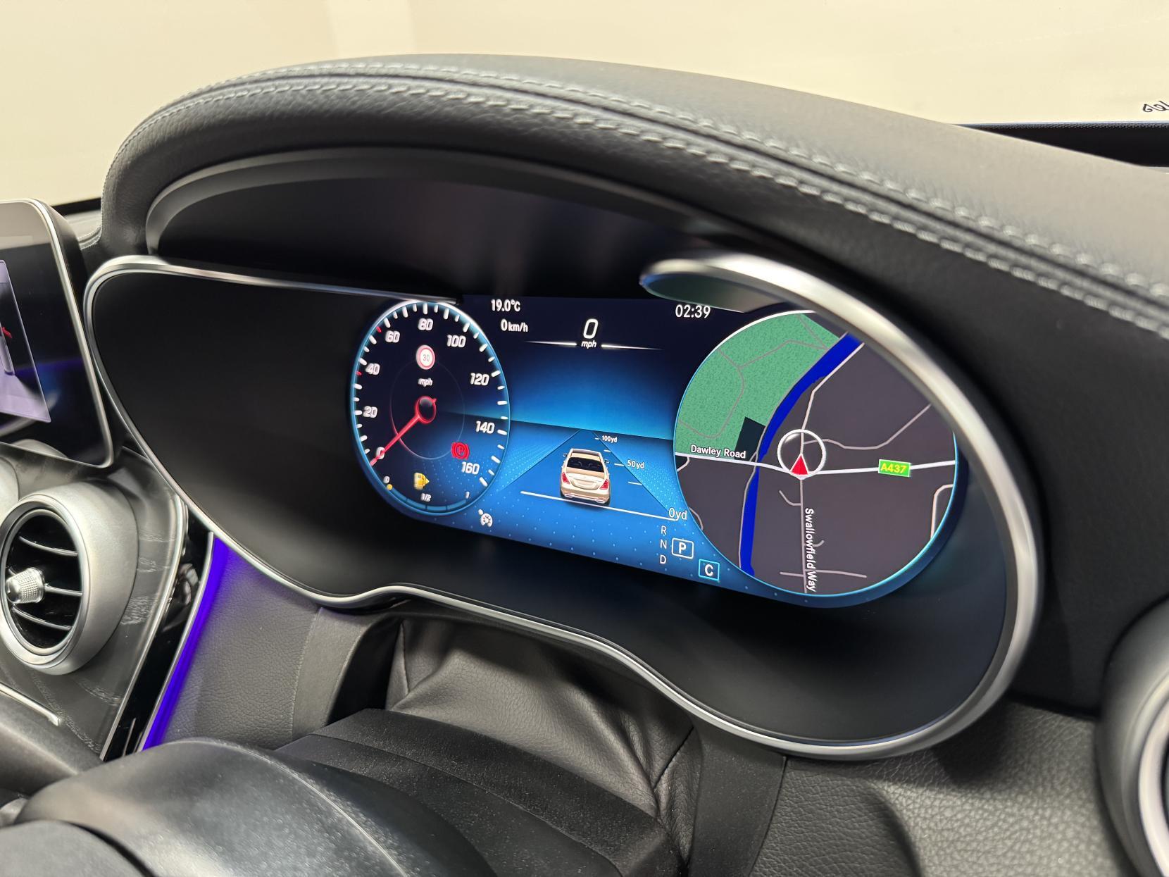 Mercedes-Benz C Class view 4