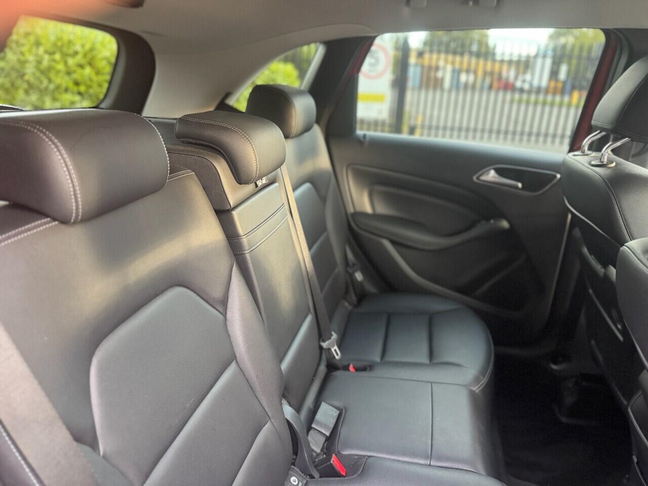 Mercedes-Benz B-Class view 15