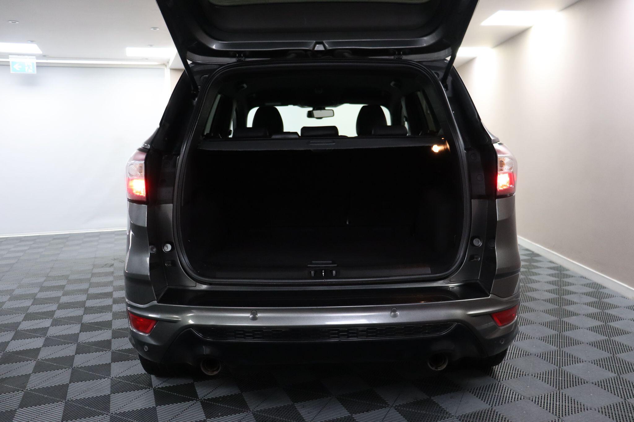 Ford Kuga view 14