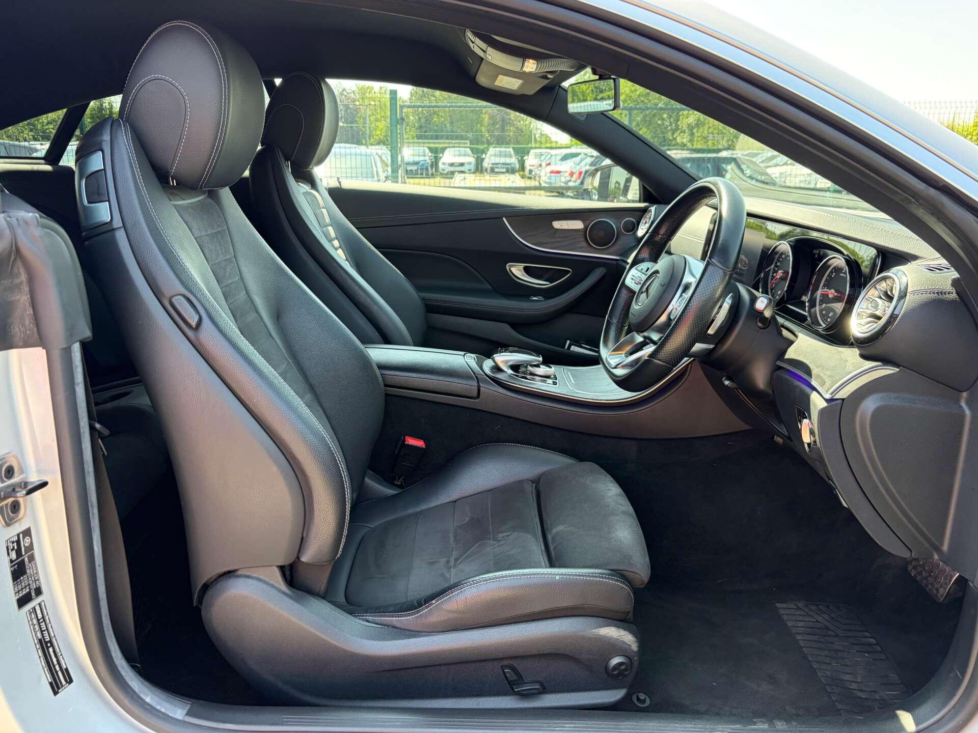 Mercedes-Benz E Class view 30