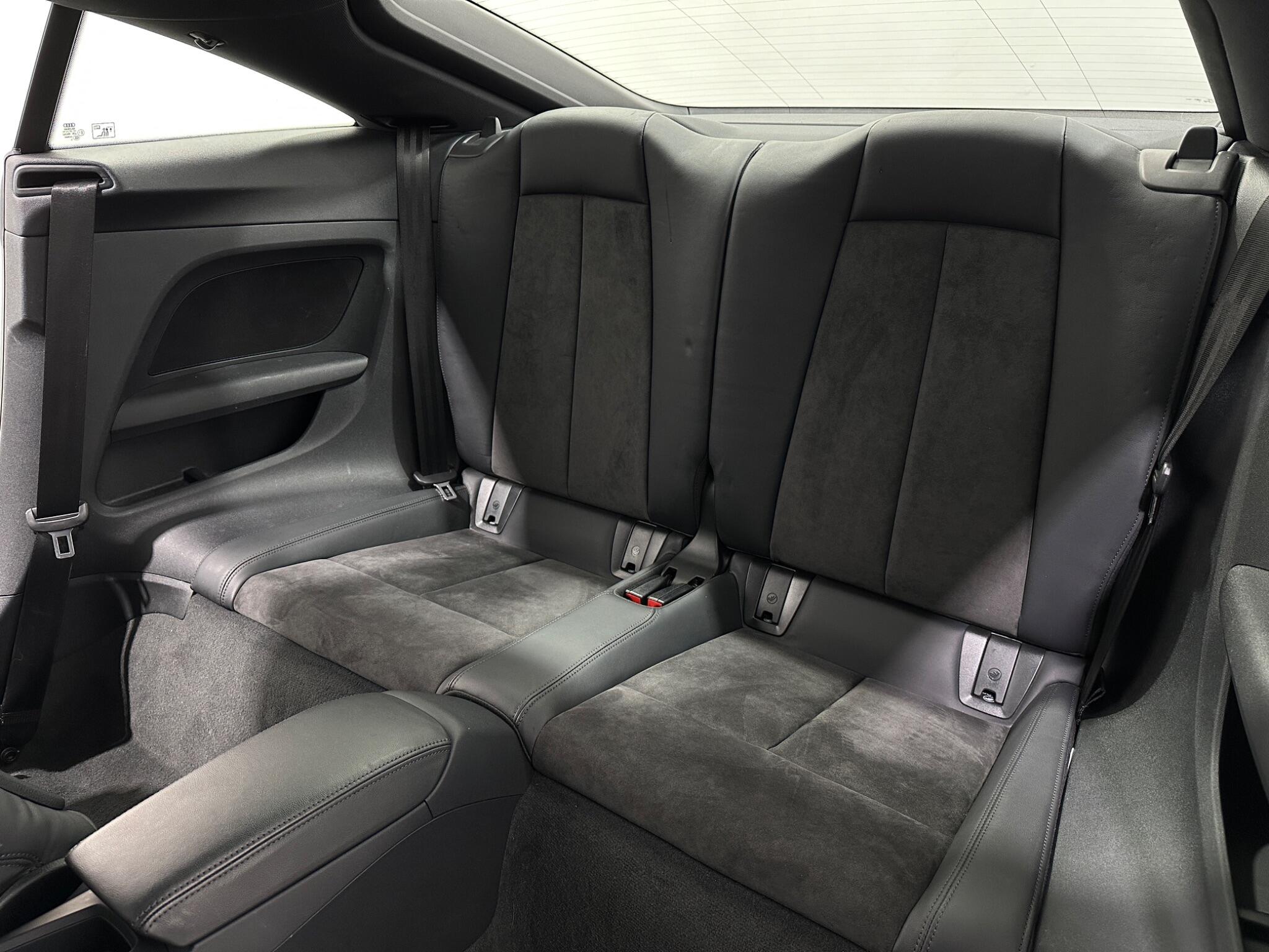 Audi TT view 38