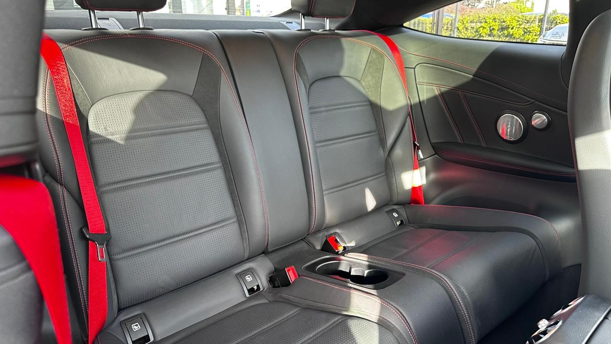 Mercedes-Benz C Class view 37