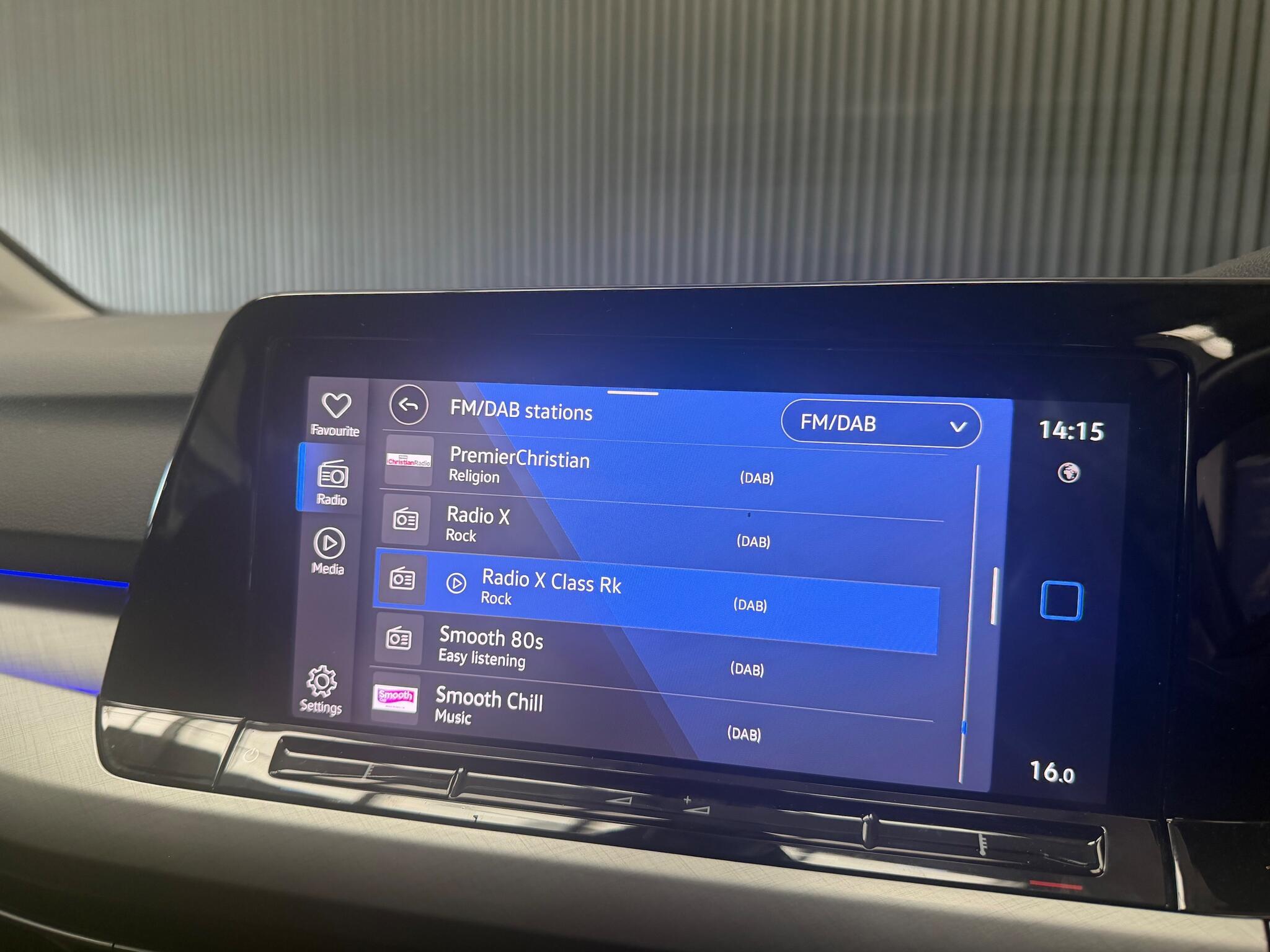 Volkswagen Golf view 22