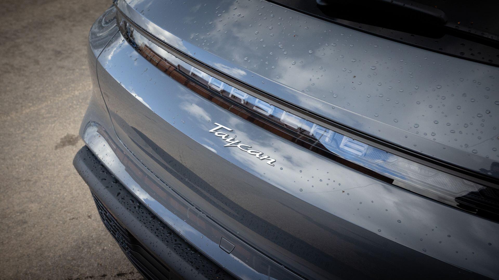 Porsche Taycan view 36