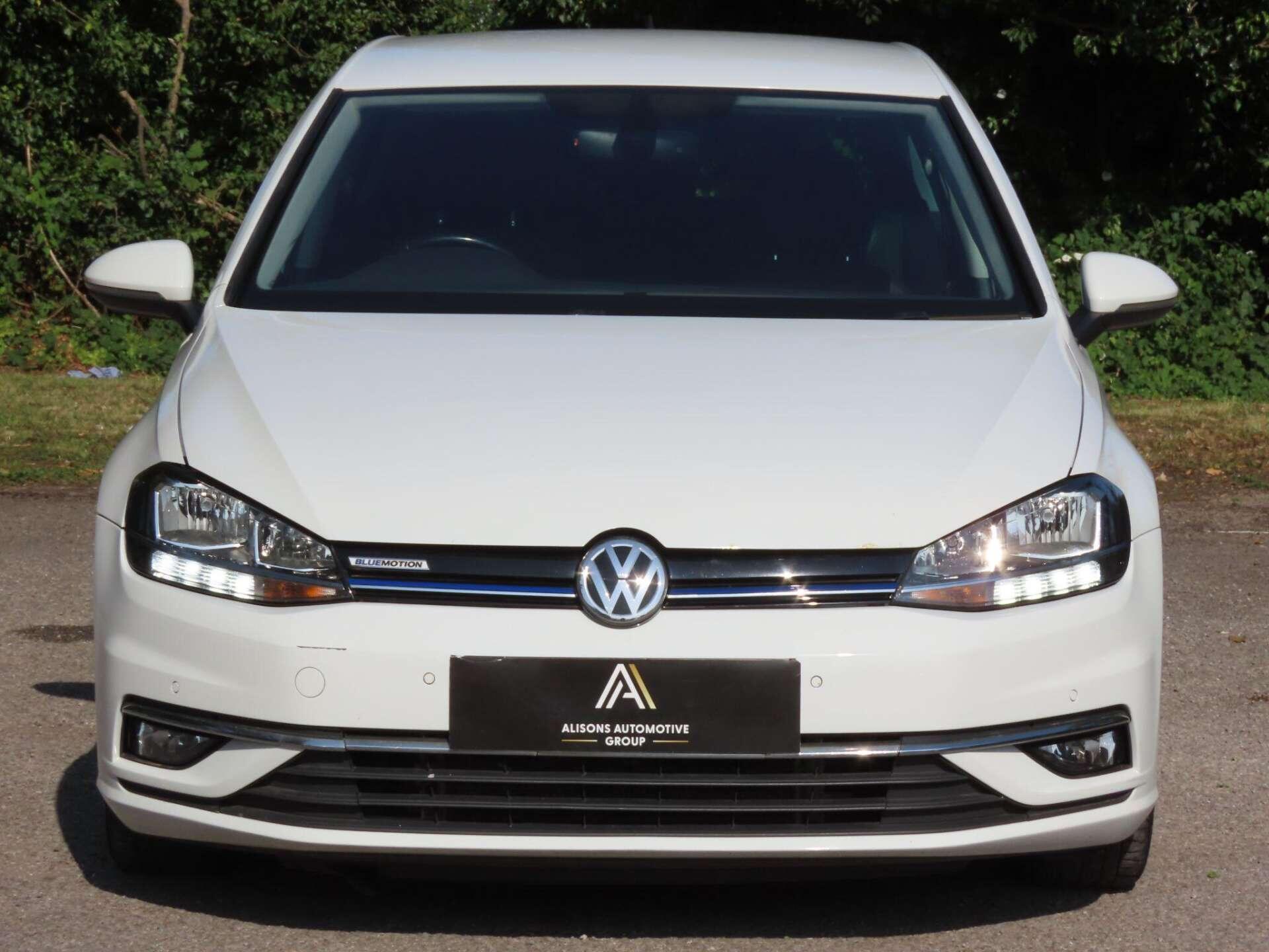 Volkswagen Golf view 2