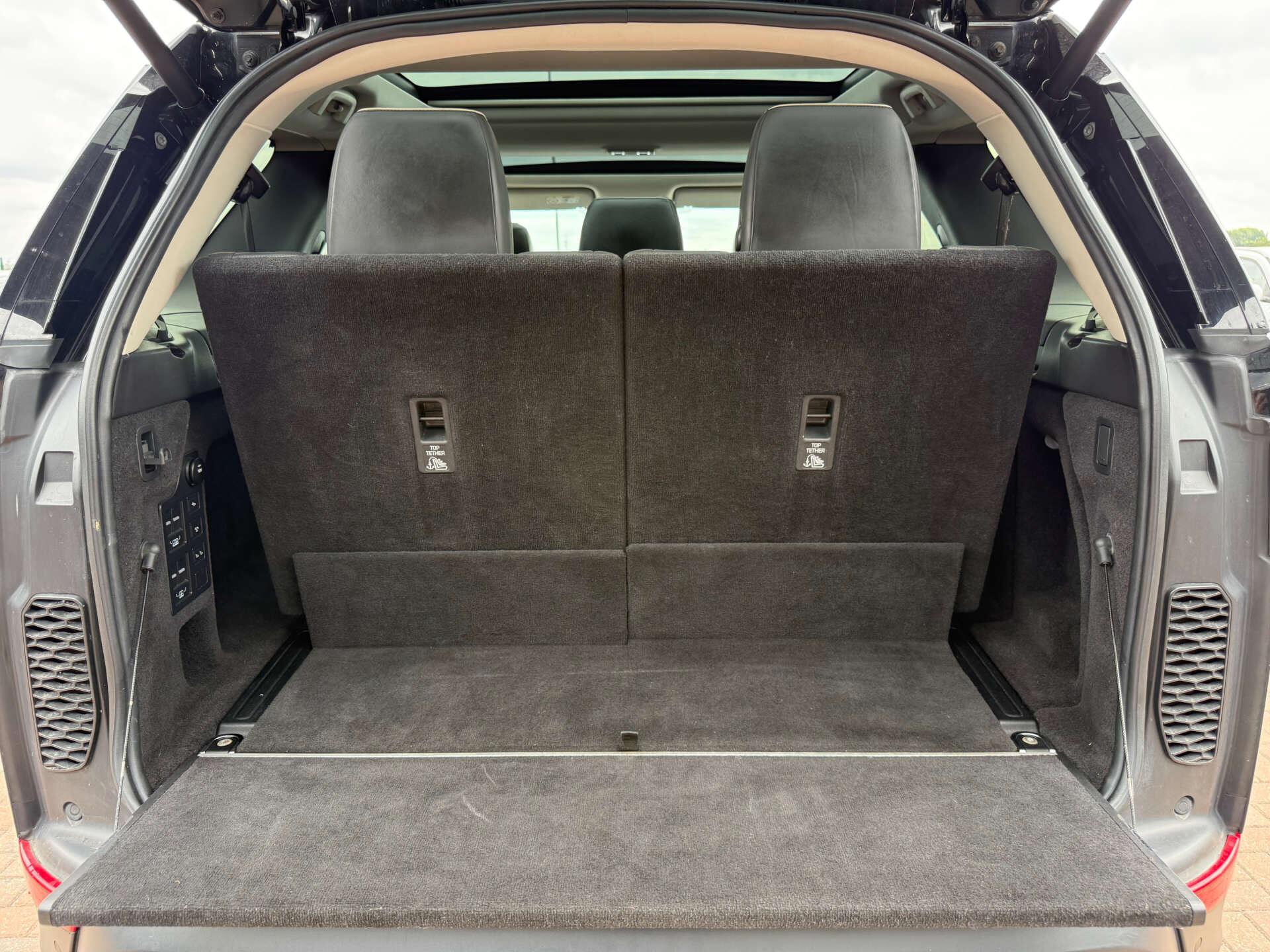 Land Rover Discovery view 33