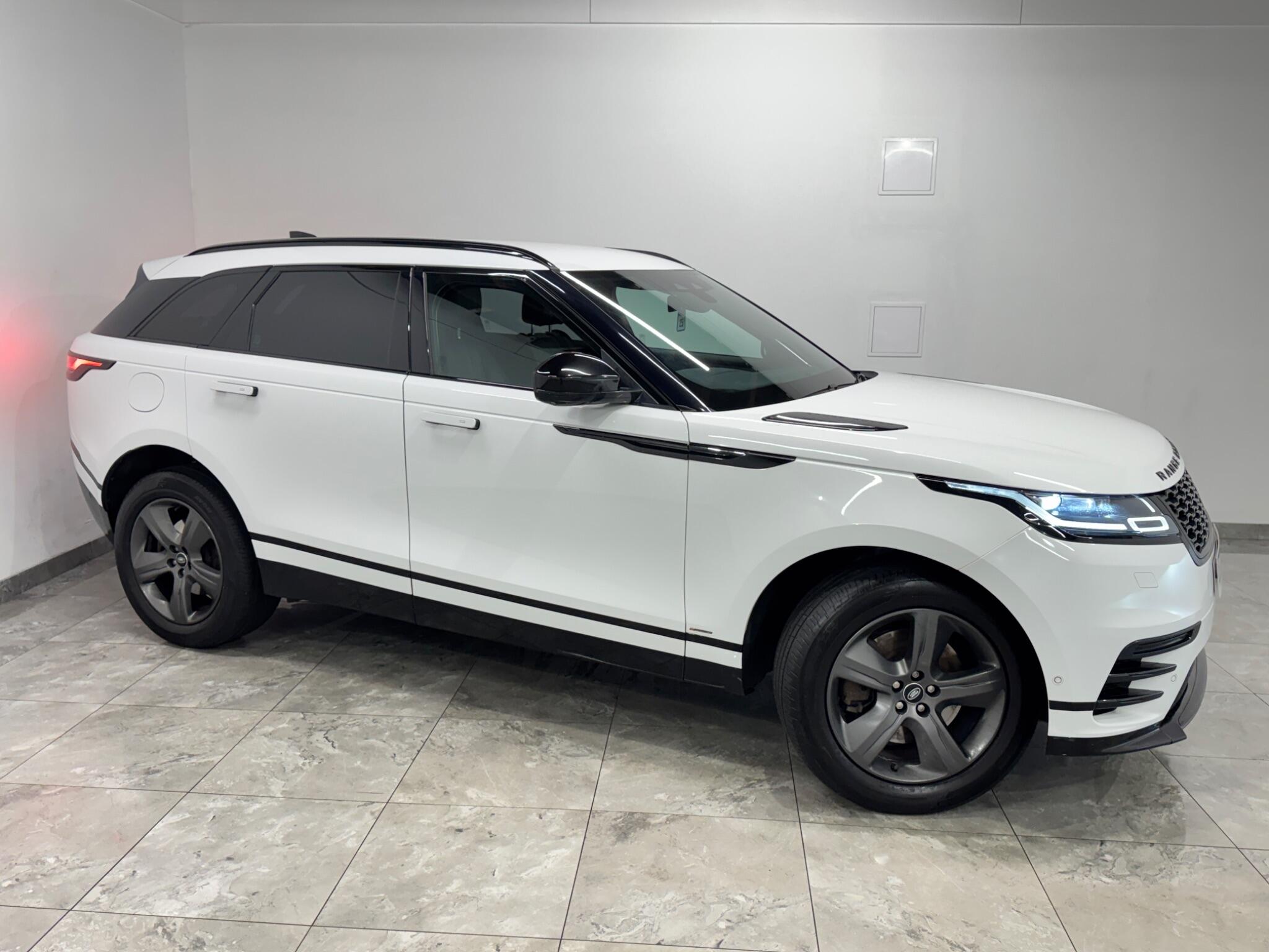 Land Rover Range Rover Velar view 2