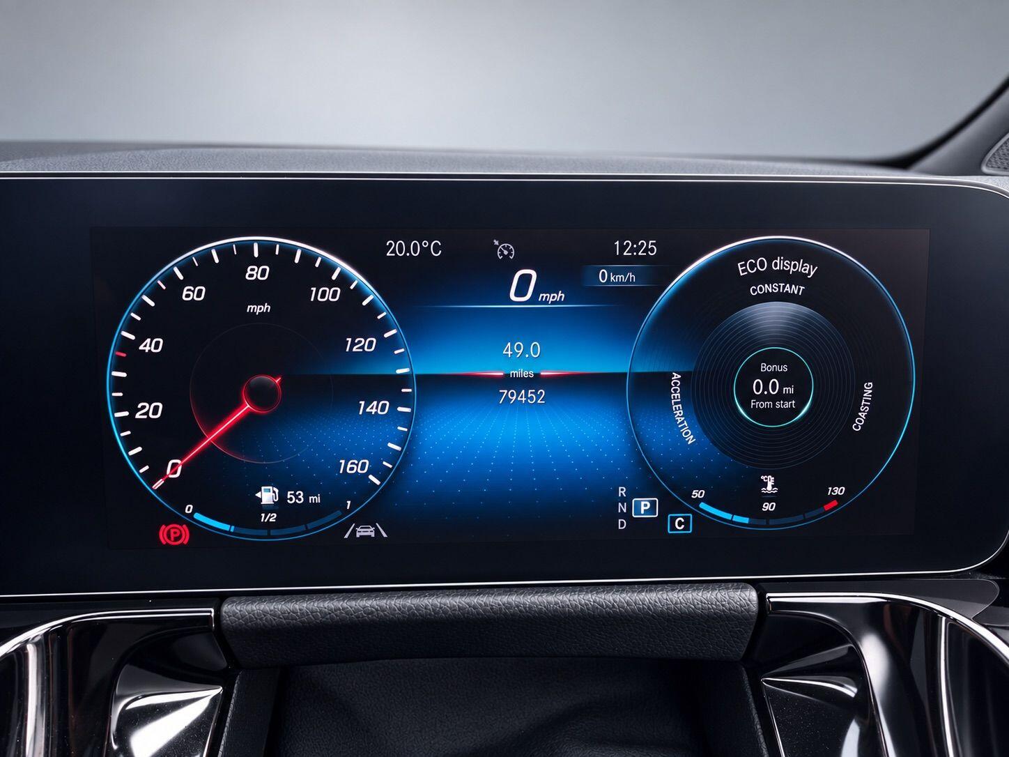 Mercedes-Benz GLA view 22
