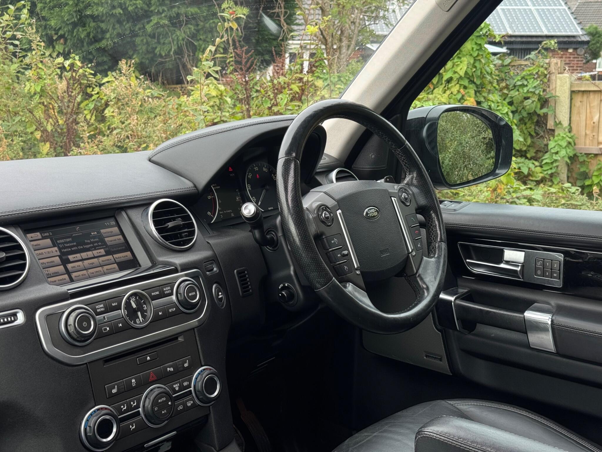 Land Rover Discovery view 14