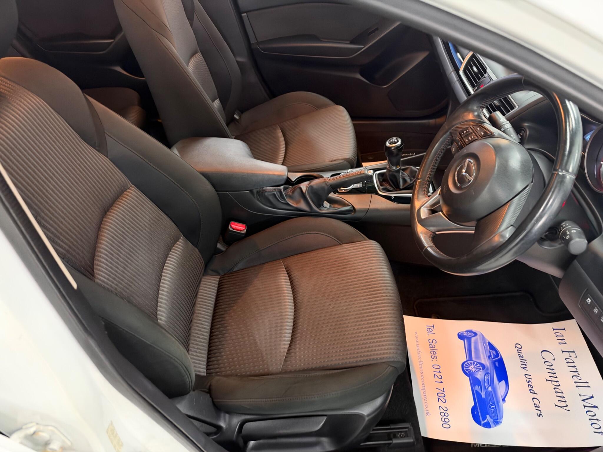 Mazda Mazda3 view 18
