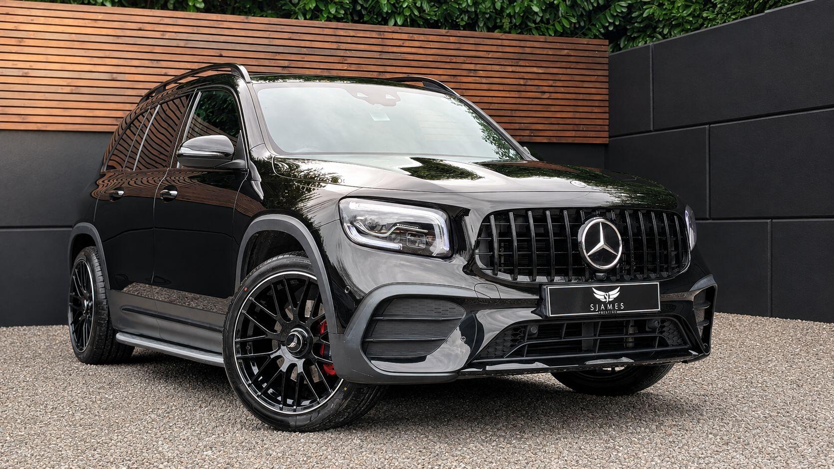Mercedes-Benz GLB view 3