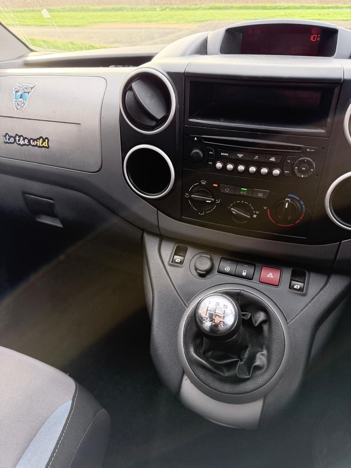 Peugeot Partner Tepee view 13