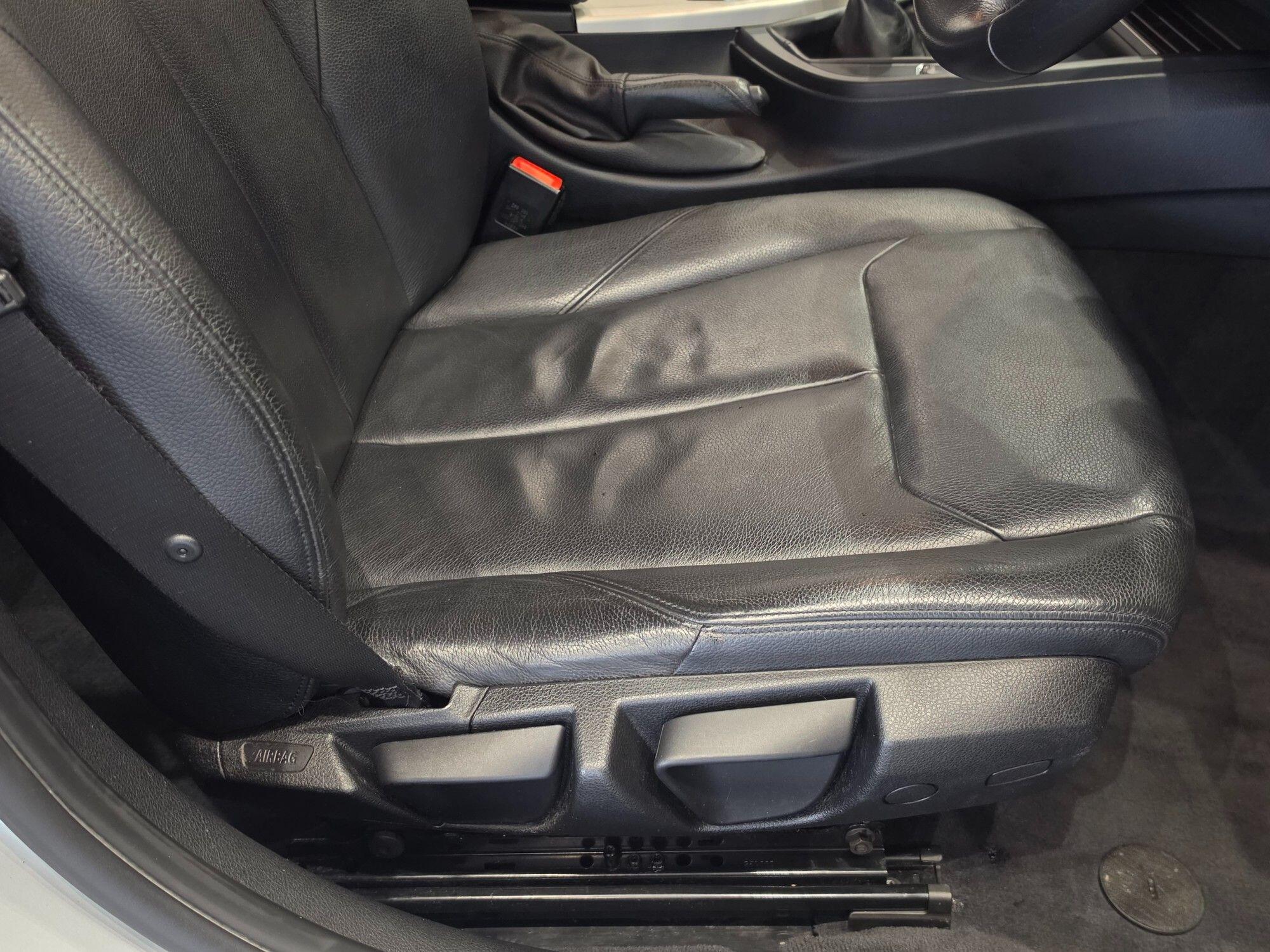 BMW 3 Series view 15