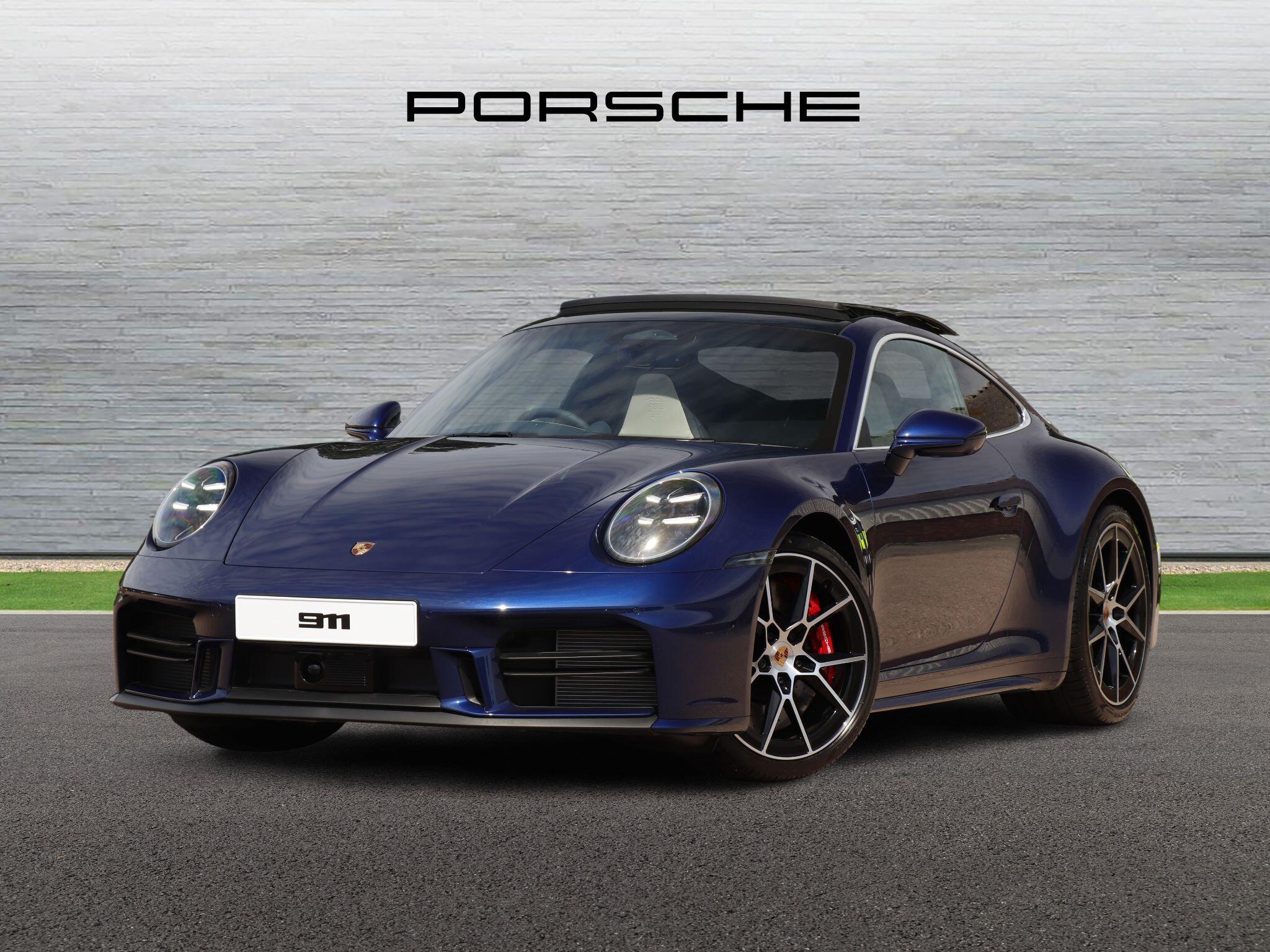 Porsche 911 view 7