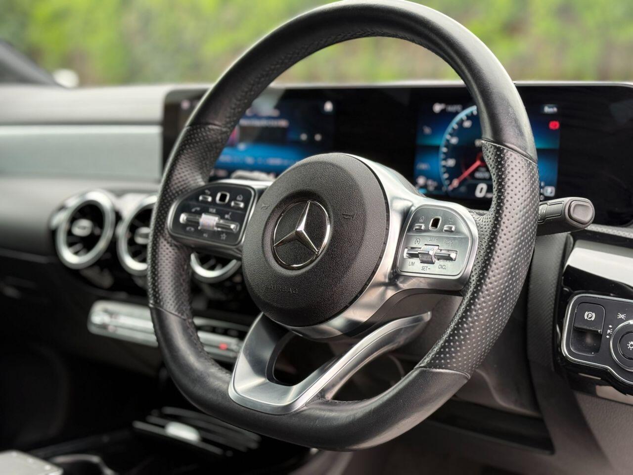 Mercedes-Benz CLA view 9