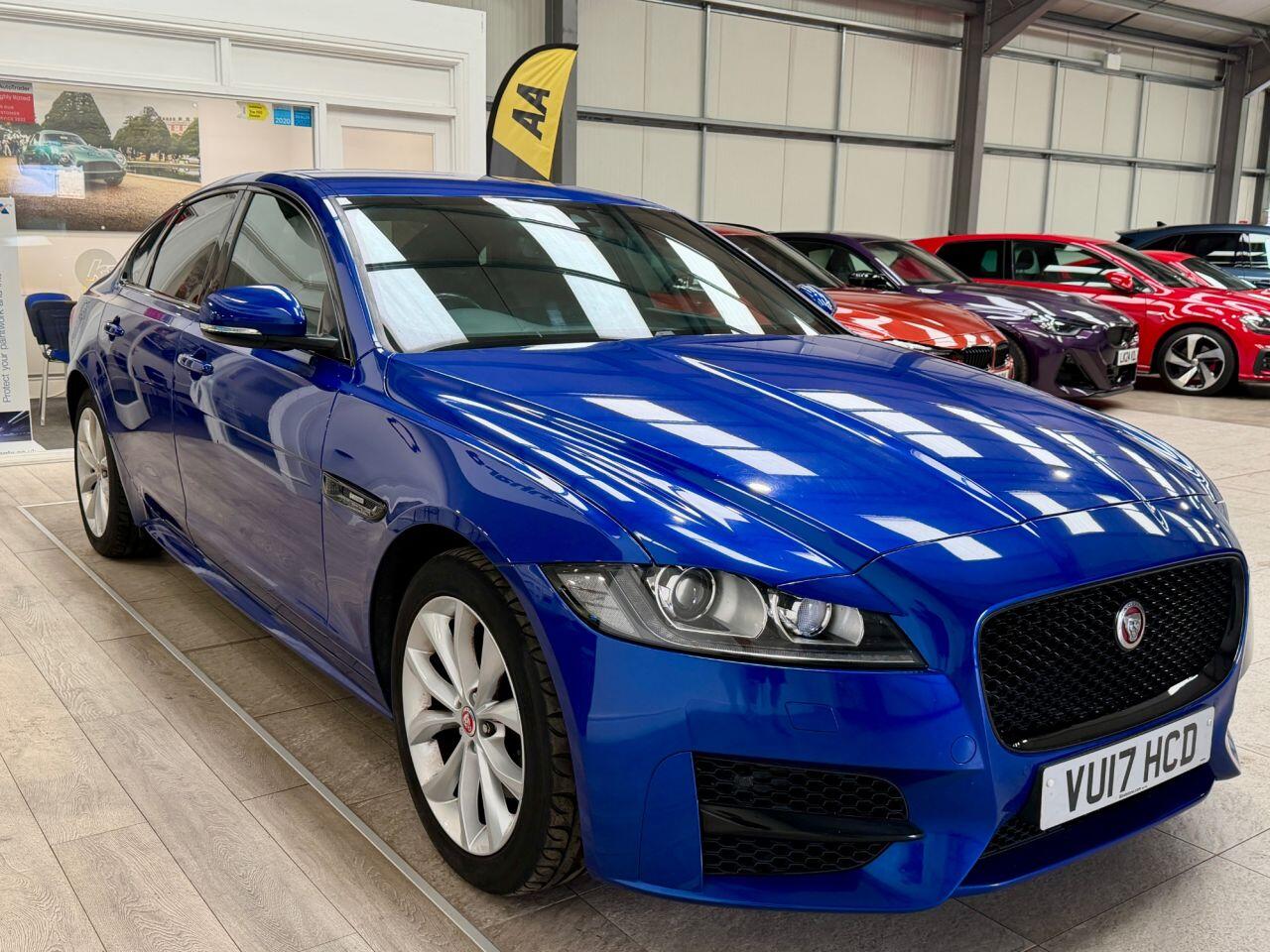 Jaguar XF view 12