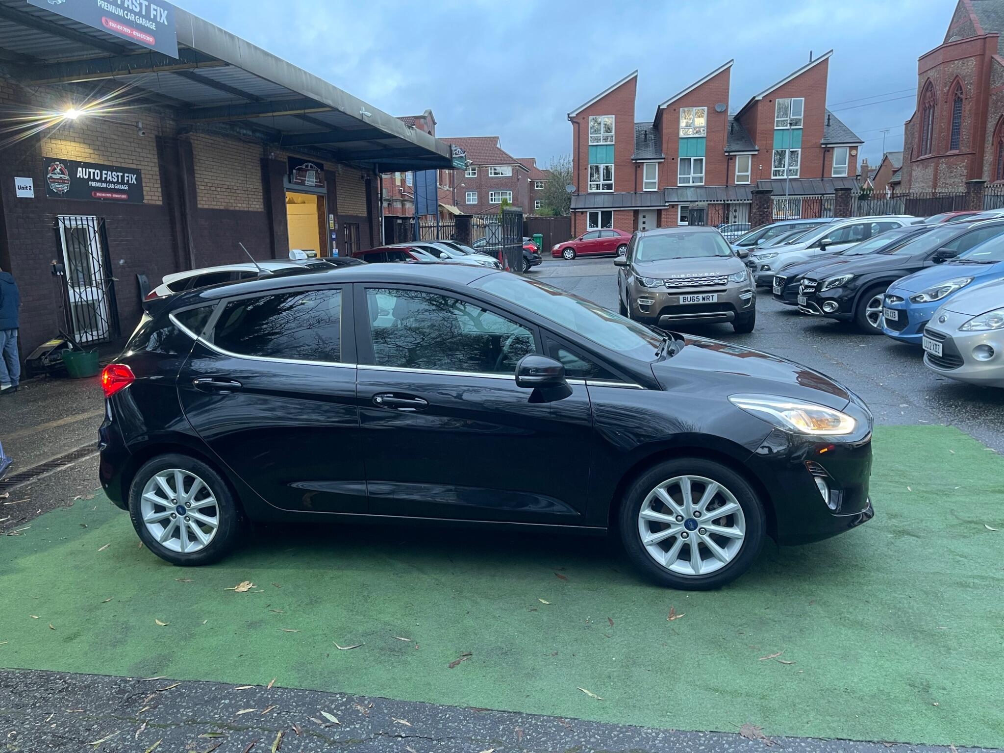 2018 Ford Fiesta 1.0T EcoBoost Titanium Euro 6 (s/s) 5dr • 76,750 miles image 9
