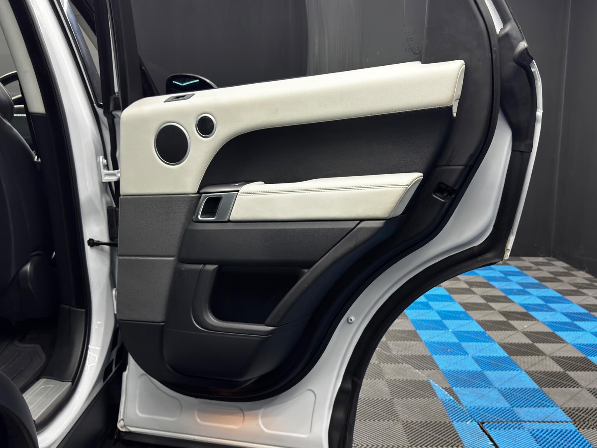 Land Rover Range Rover Sport view 42