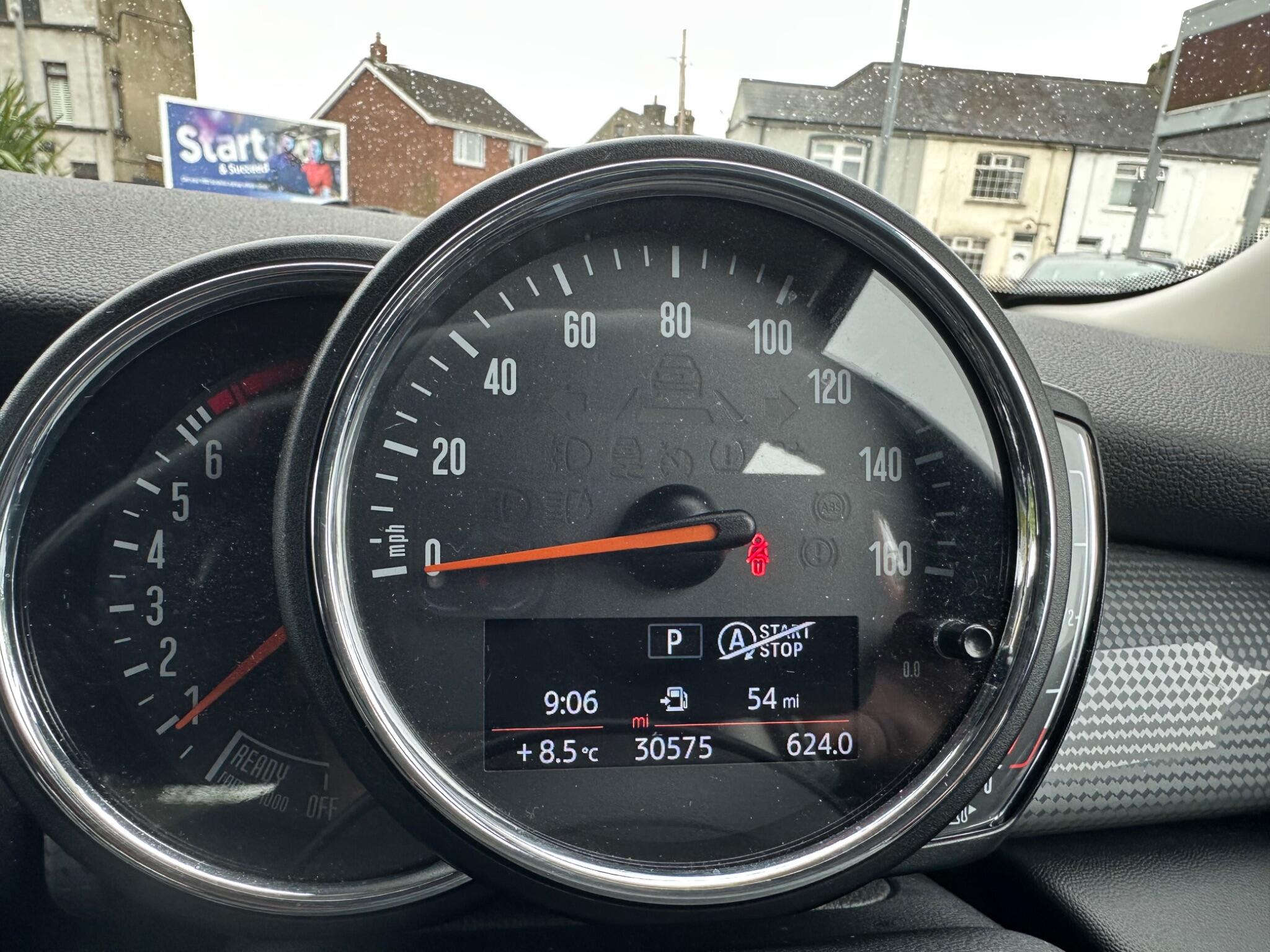 Mini Cooper view 19
