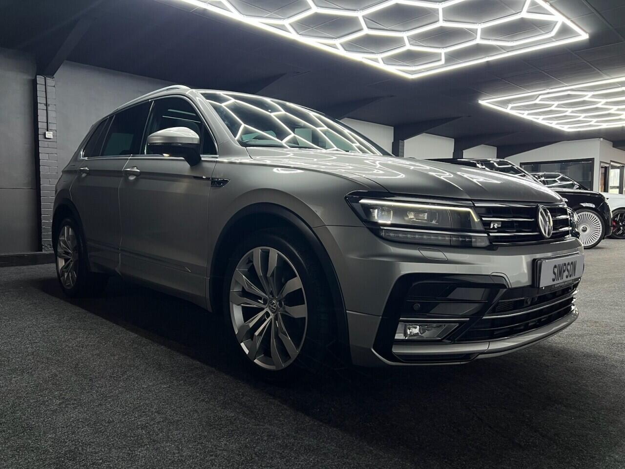 Volkswagen Tiguan view 16
