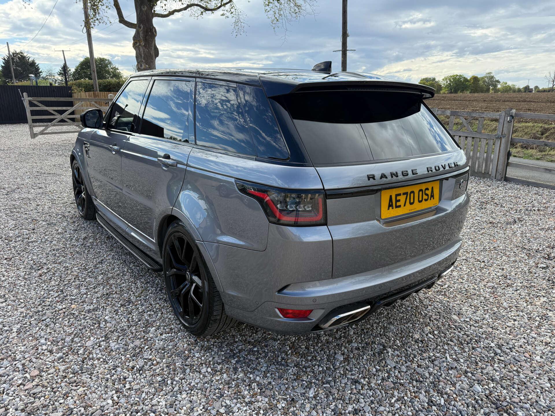 Land Rover Range Rover Sport view 3