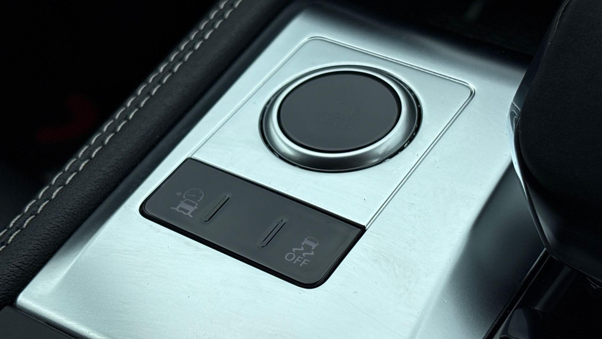 Jaguar F-Pace view 33