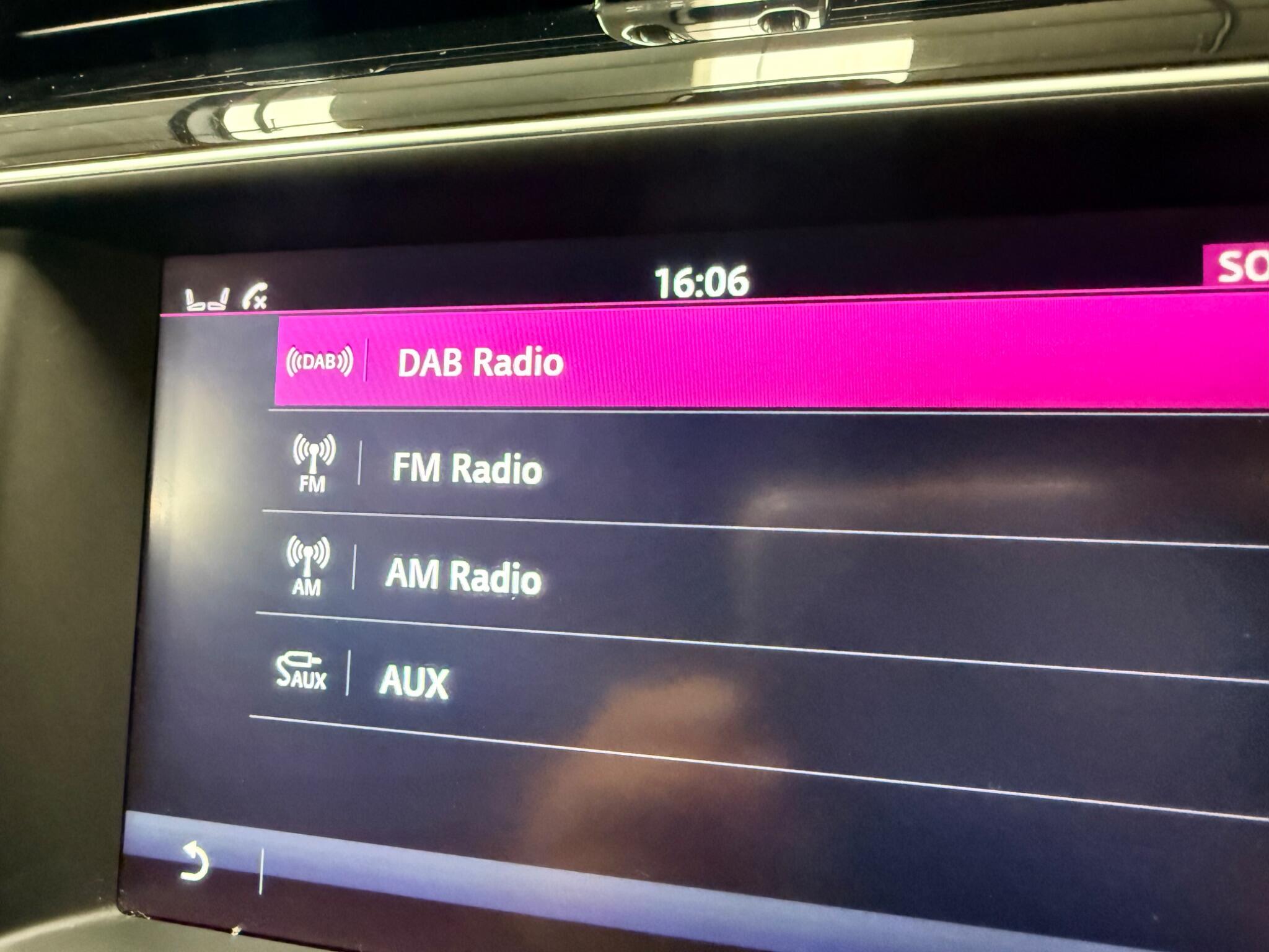 Jaguar Xe view 23