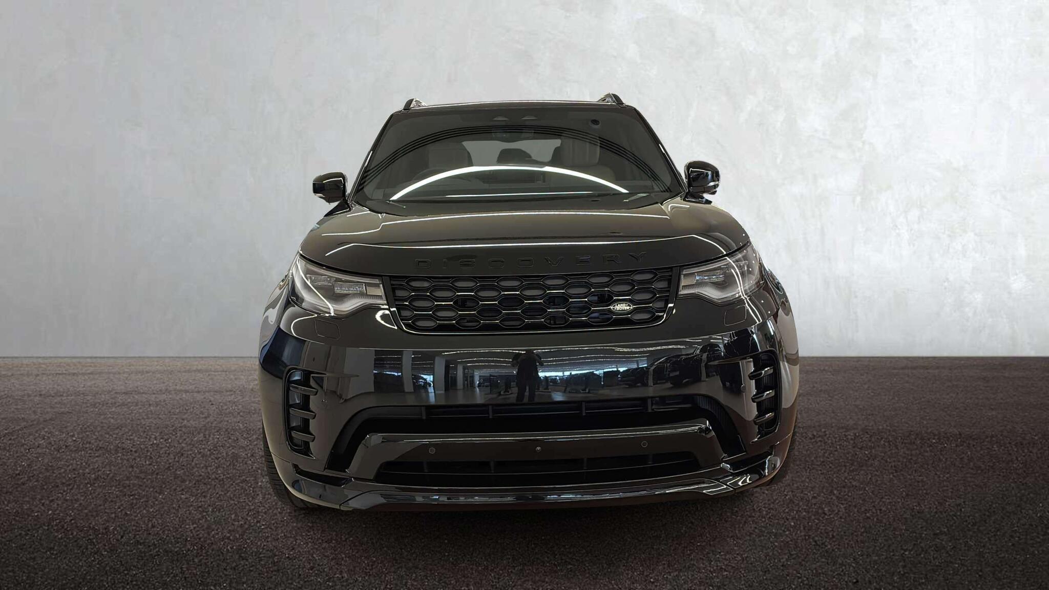 Land Rover Discovery view 7