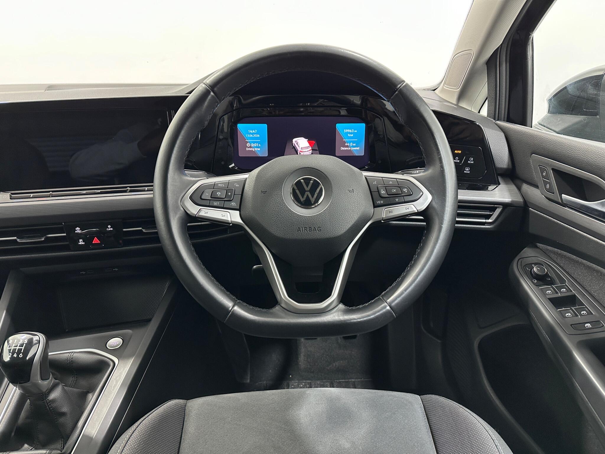 Volkswagen Golf view 13