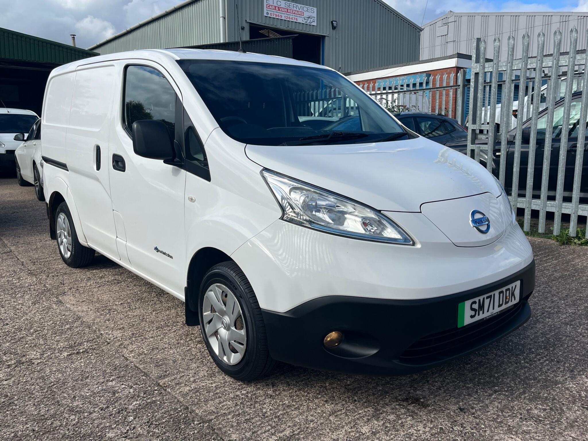 2021 NISSAN NV200